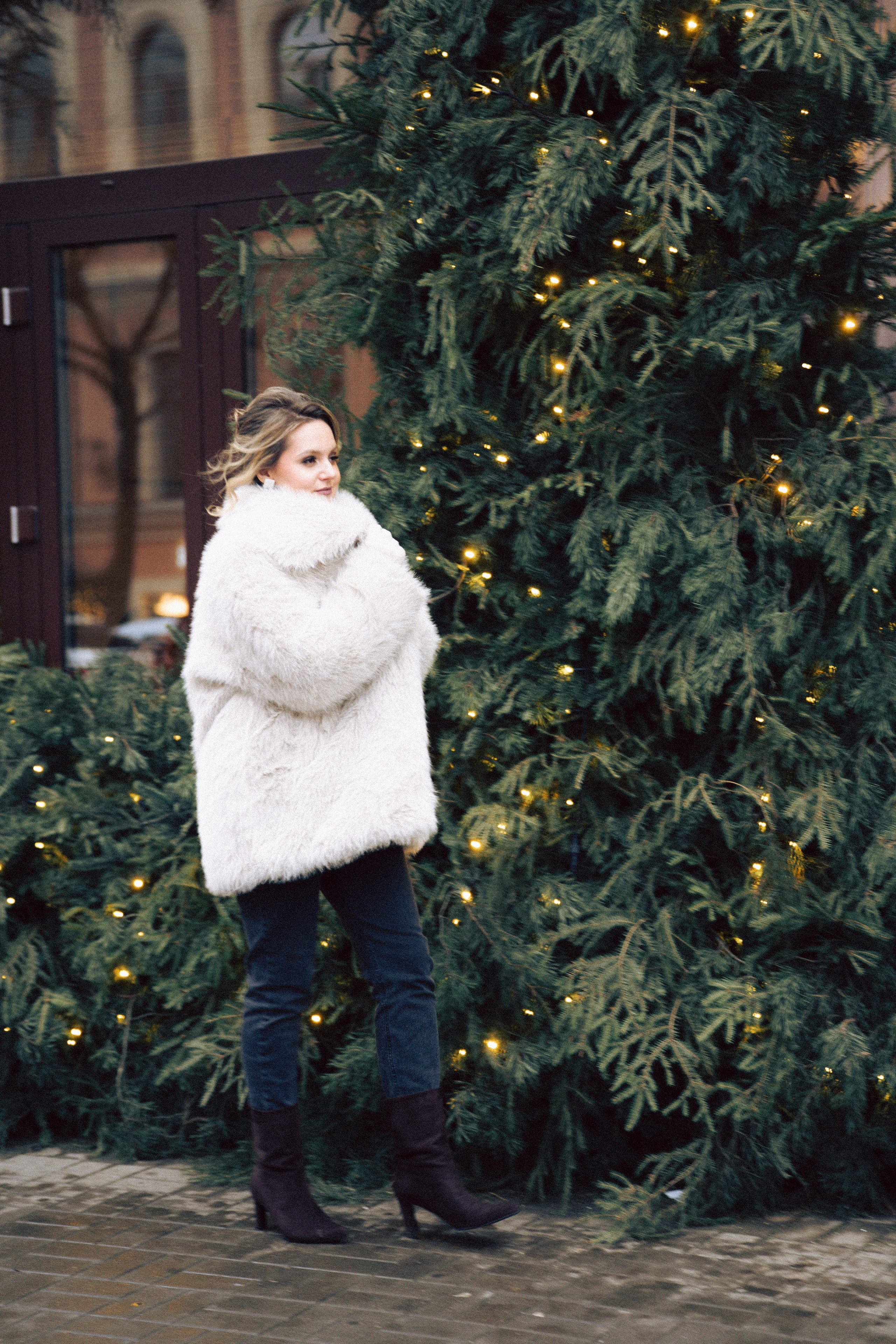НОВОГОДНЯЯ ФОТОСЕСИИЯ В СТУДИИ ДЛЯ ДЕВУШКИ И ПРОГУЛКА ПО ЧЕРНЫШЕВСКОЙ. Профессиональный фотограф, Санкт-Петербург — Виктория Богомолова