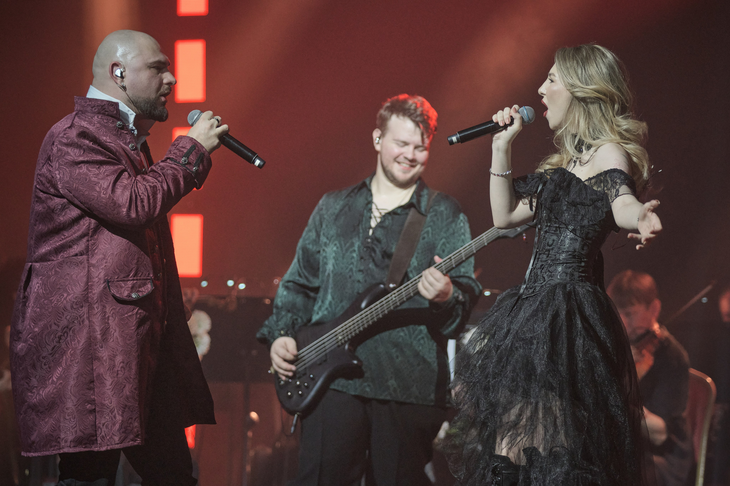 Saphath с симф.оркестром. Фотограф. г. Южно-Сахалинск. Олег Толстов