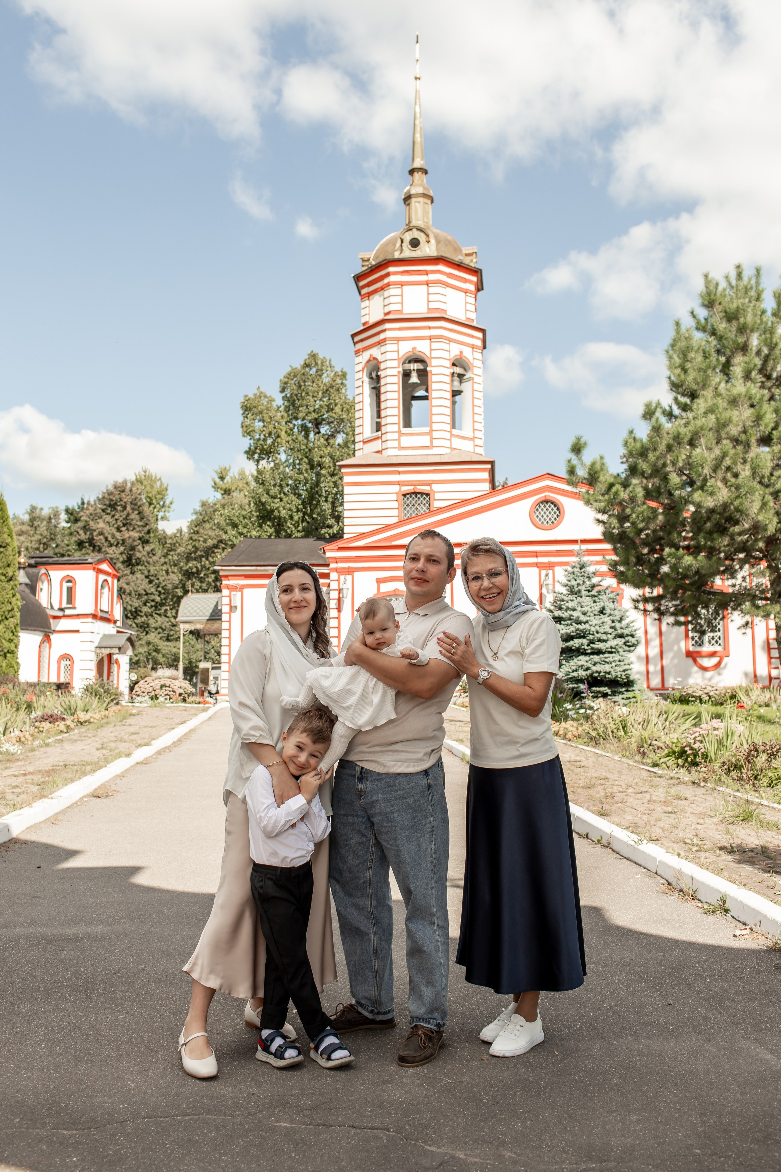 Крещение в Храме Воздвижения Креста Господня в Алтуфьеве. Профессиональный фотограф в Москве и Мо Мария Шантарёва