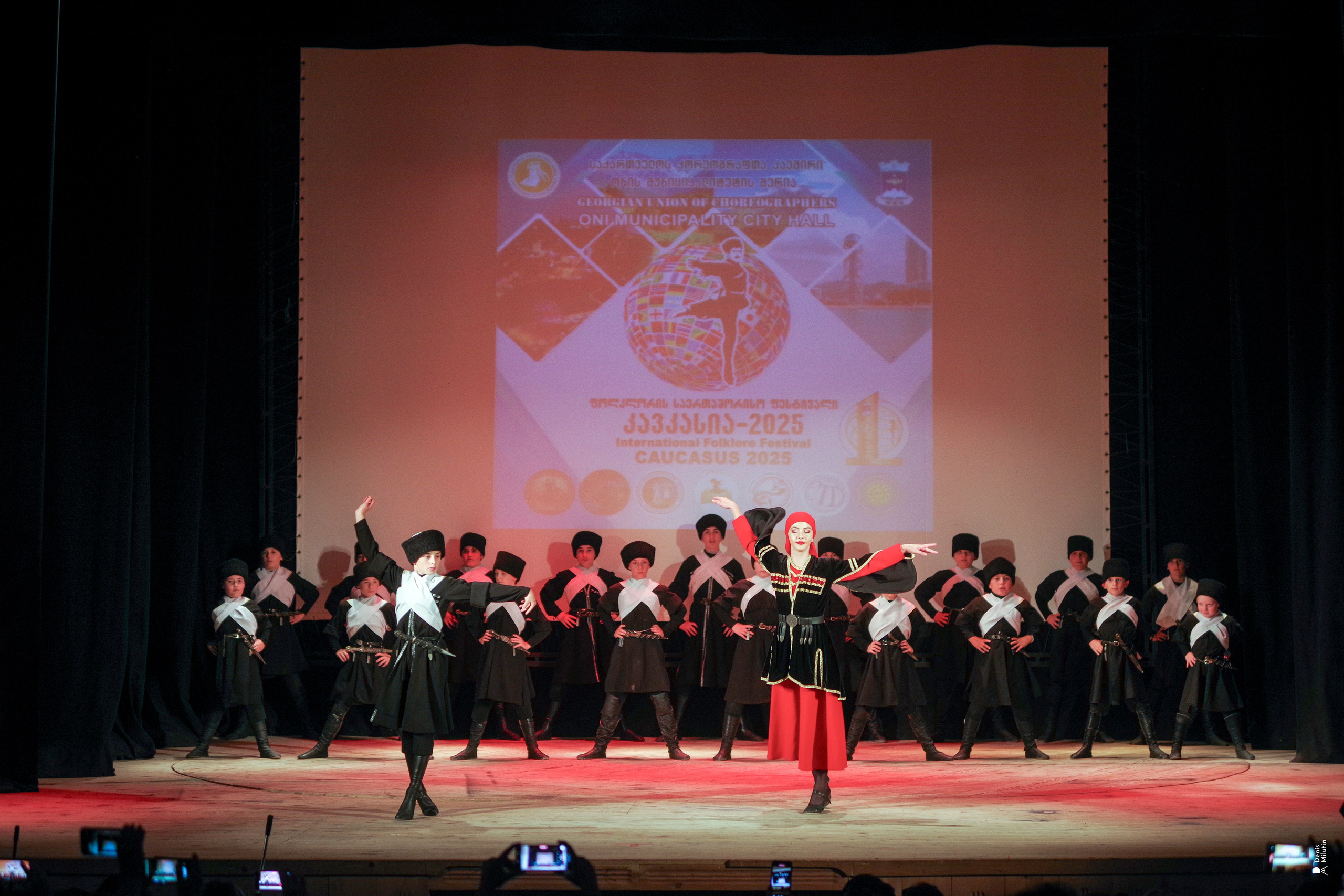 Танцы в прекрасном Они. Портретный фотограф Денис Милютин