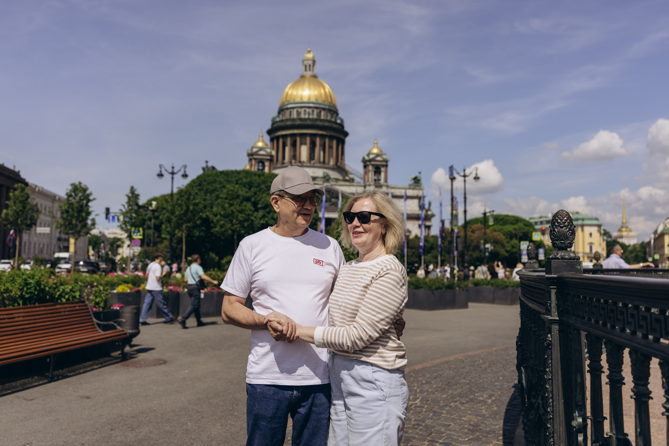 Семейная прогулка на Исаакиевском соборе. Семейный и свадебный фотограф в Санкт-Петербурге Екатерина Васильева