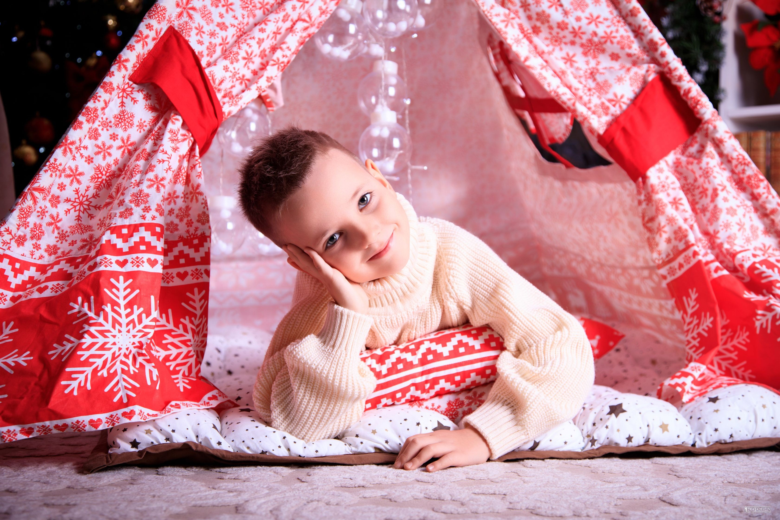 Портфолио новогодние фотосессии для детей в Краснодаре. Интерьерная фотостудия FOTOGEN г. Краснодар