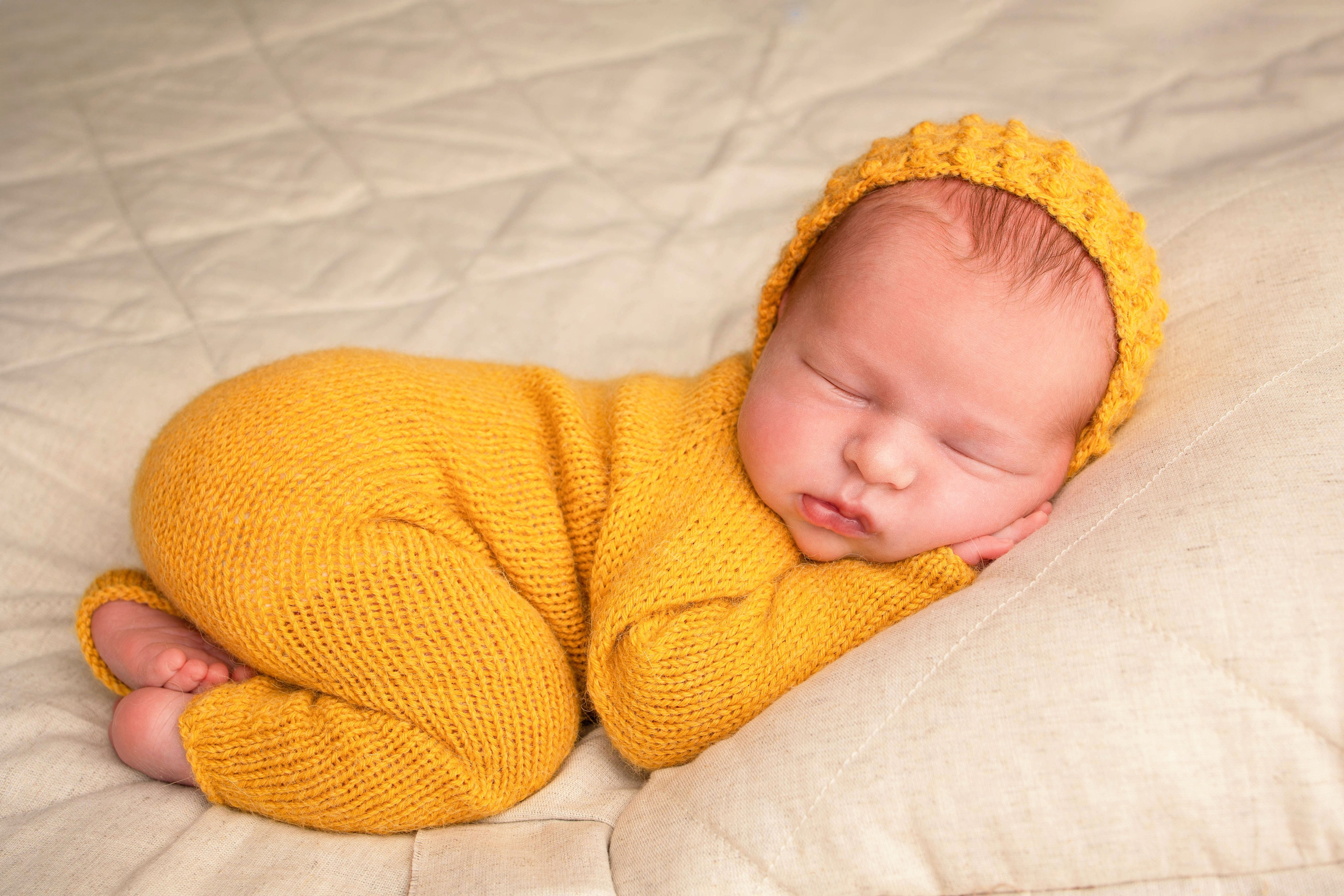 Нежная и милая фотосессия первых дней жизни Вашего ребенка в Минске. Фотограф новорождённых Минск — стоимость newborn фотосессии в Минске