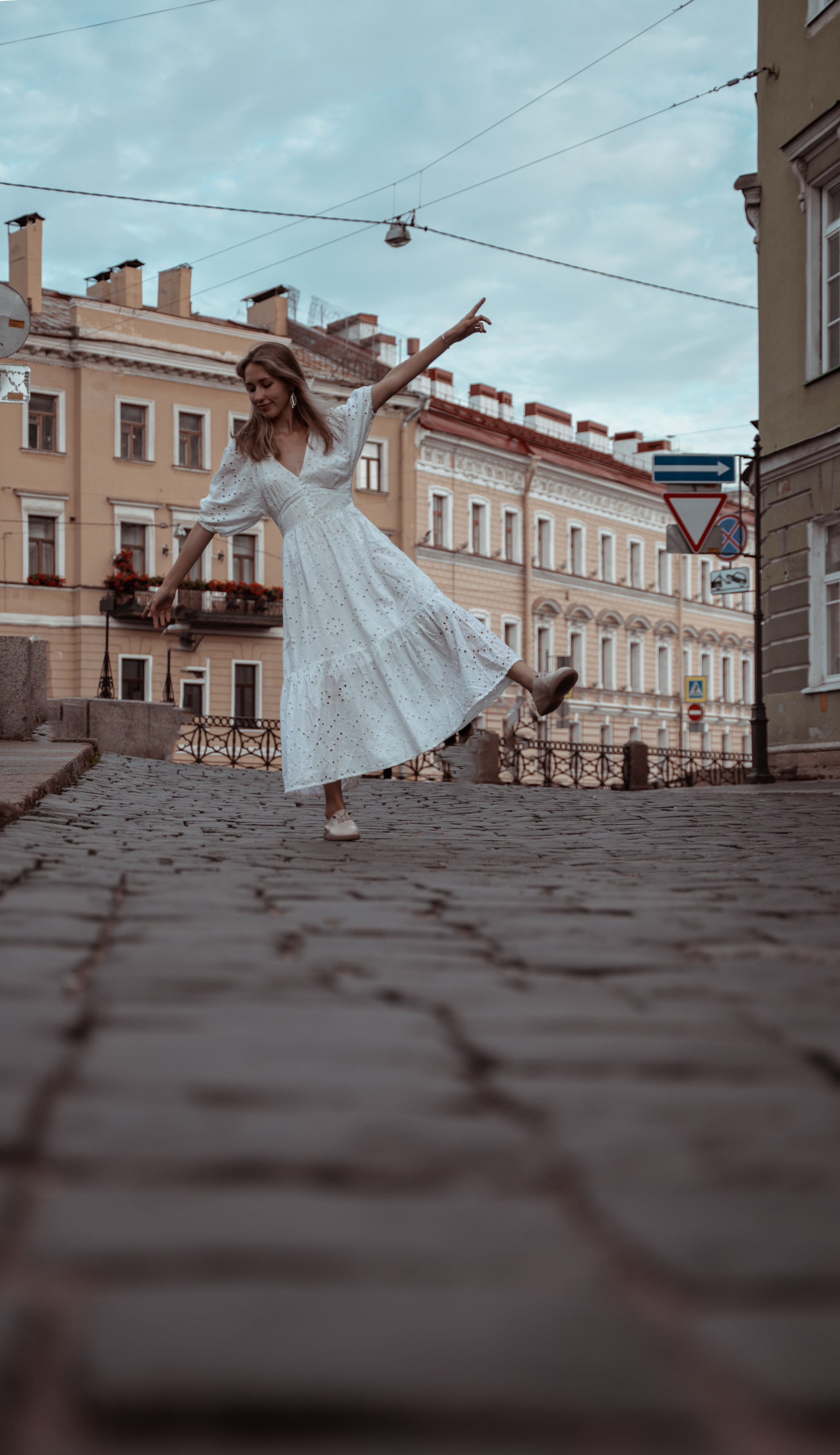 Прогулка по городу. Портрет. Санкт-Петербург, лето 2024. Главная