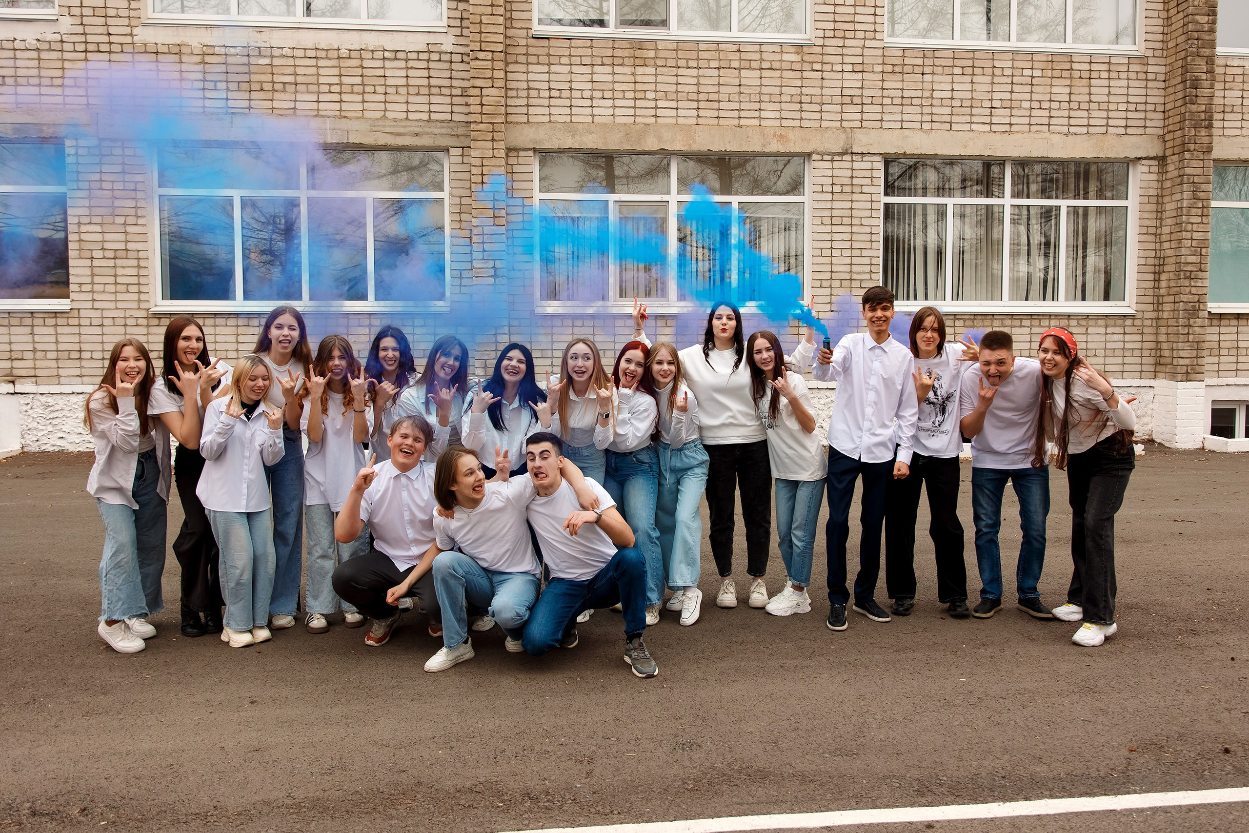 11 класс с. Барабаш. Фотограф Любовь Корниенко, Примоский край