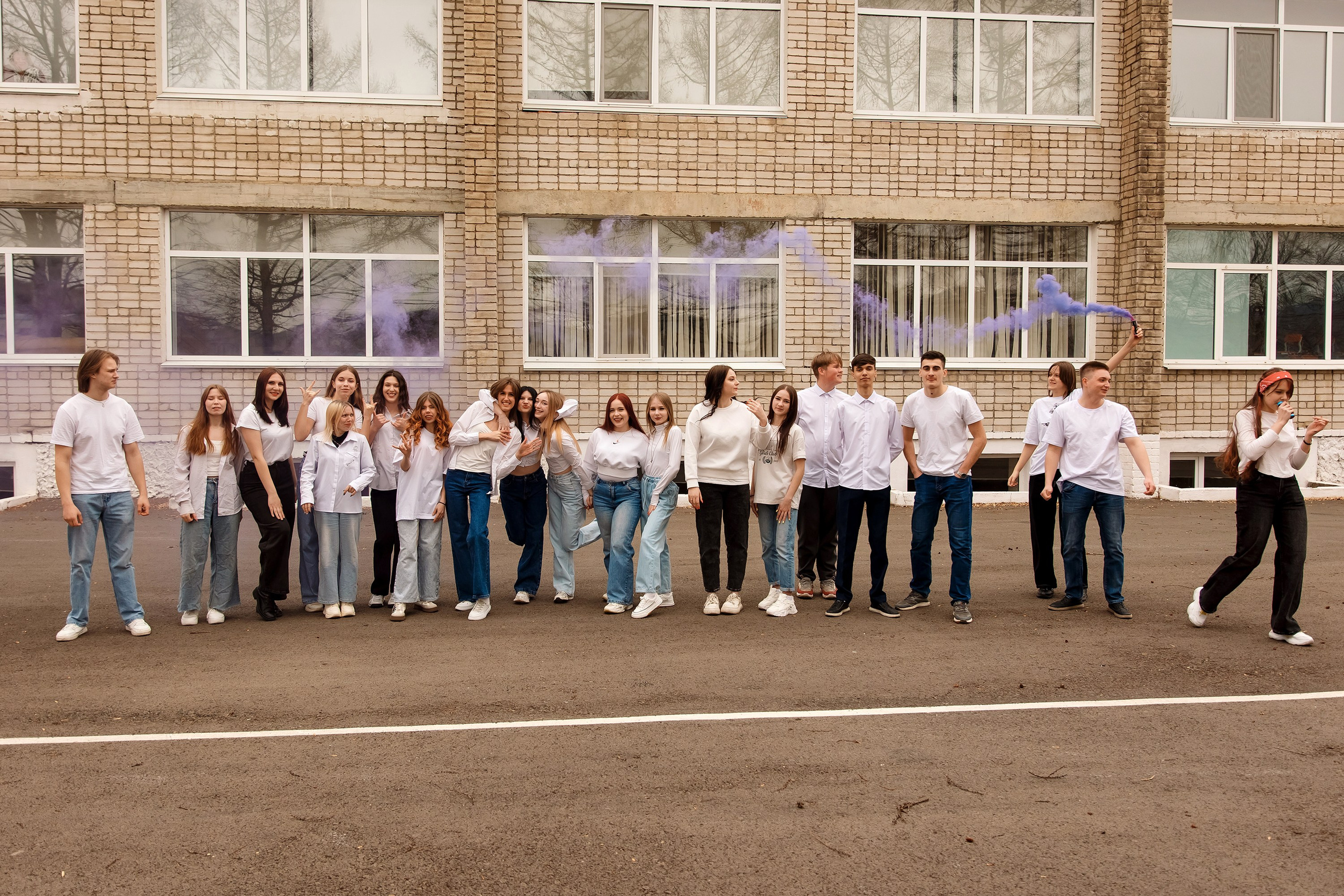 11 класс с. Барабаш. Фотограф Любовь Корниенко, Примоский край