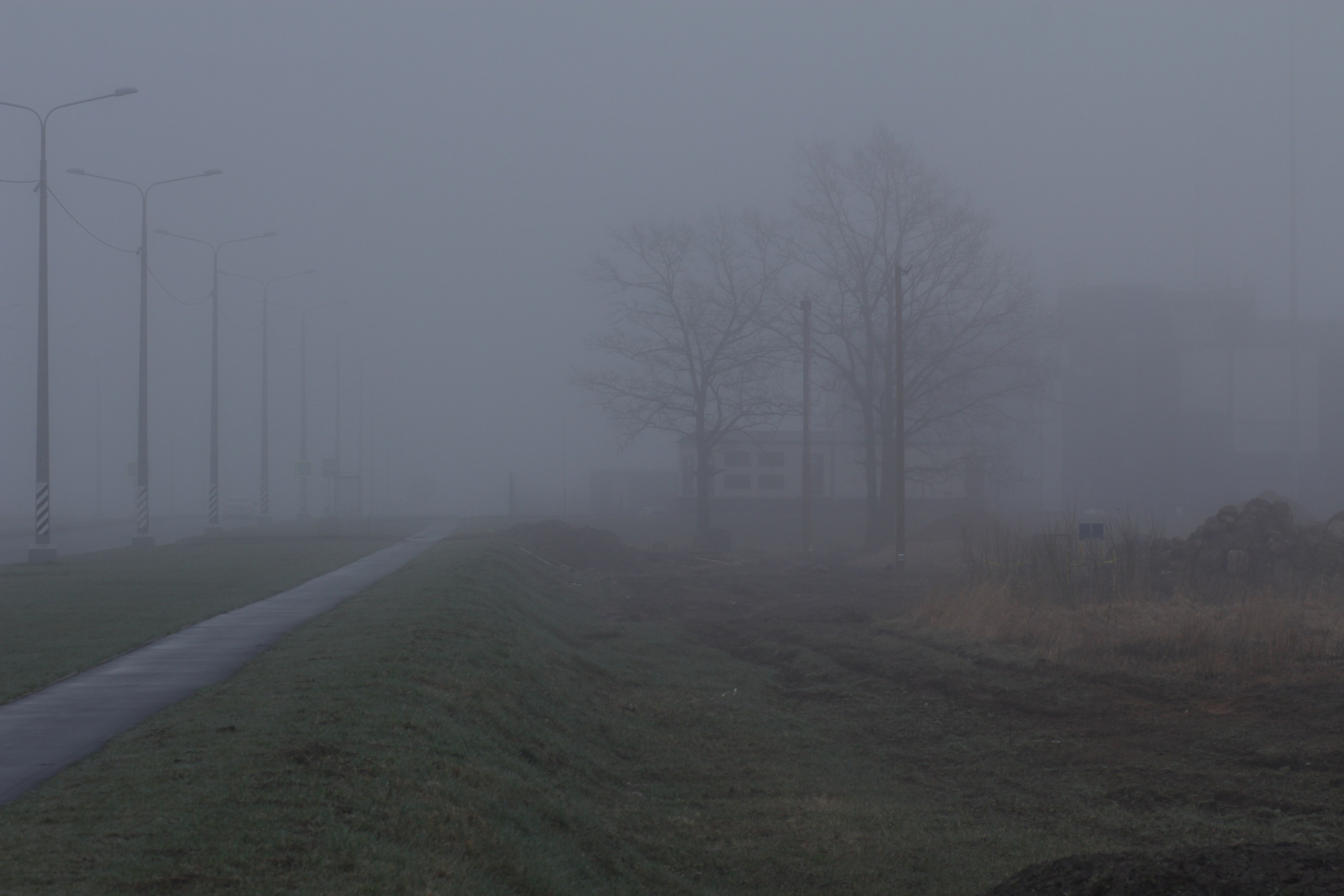 Туман в промышленной зоне