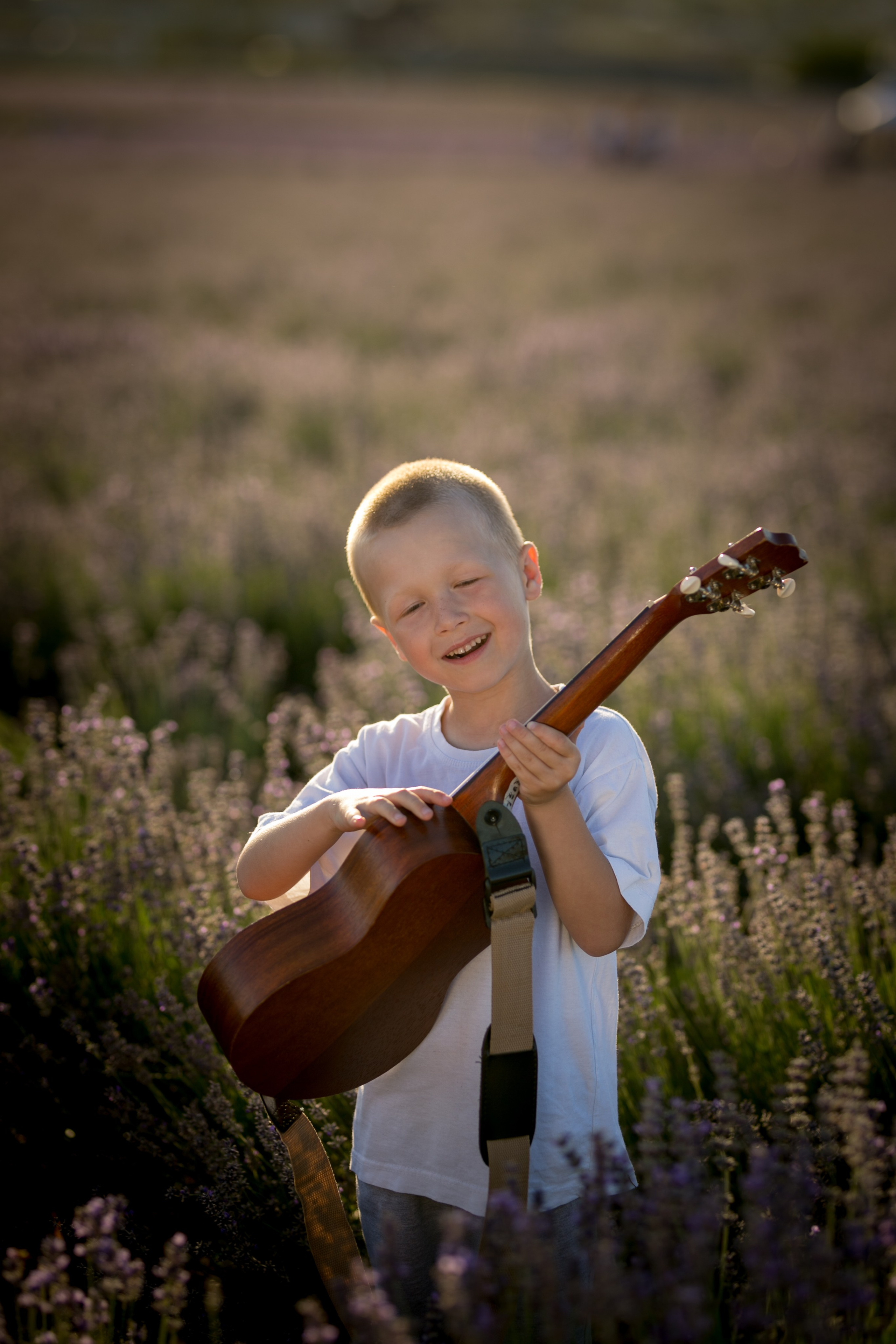 Инна и Роман. Семейная фотосессия в лаванде. Фотограф в Крыму