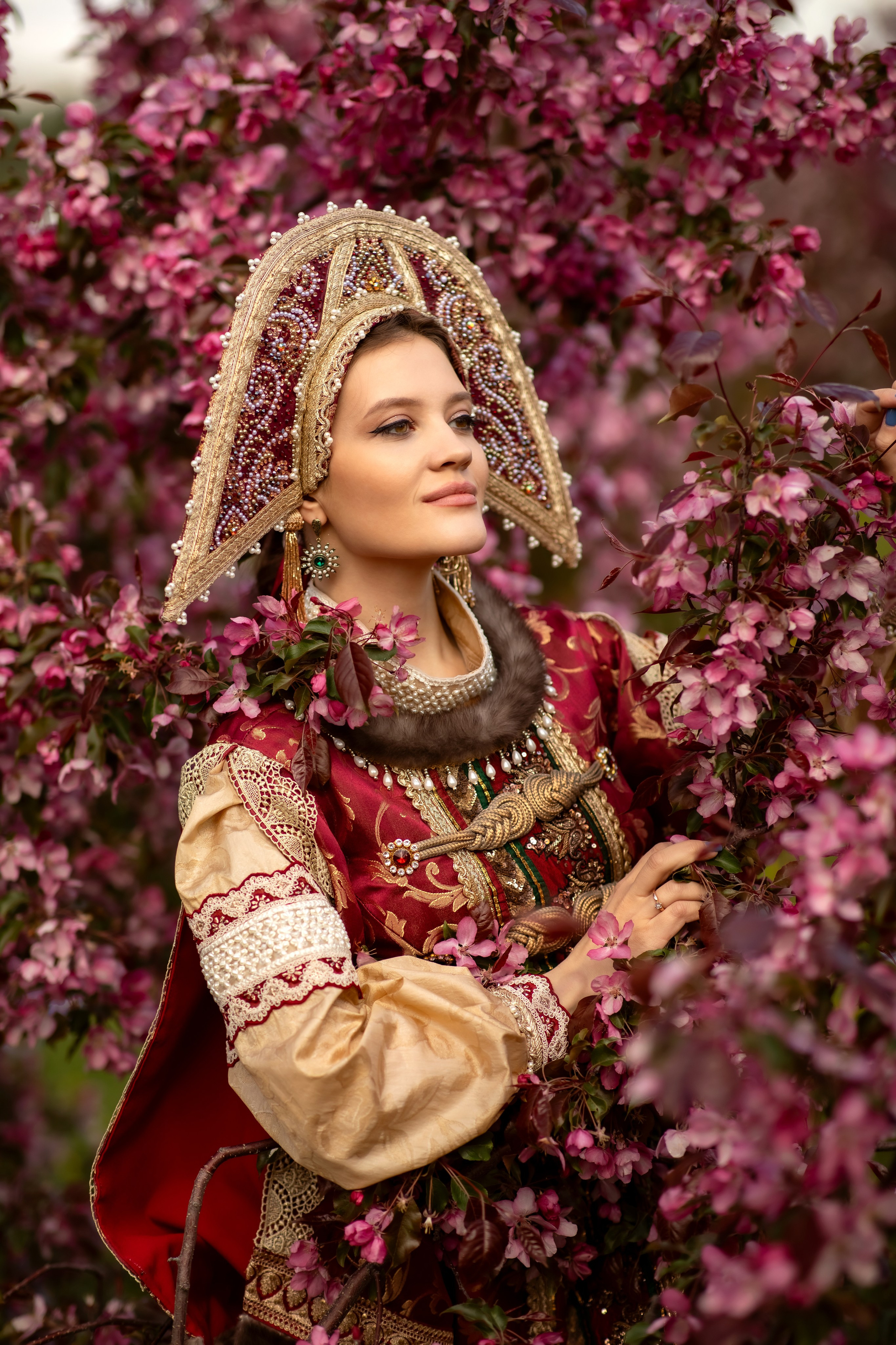 A7. Дизайнер костюмов и украшений, фотограф