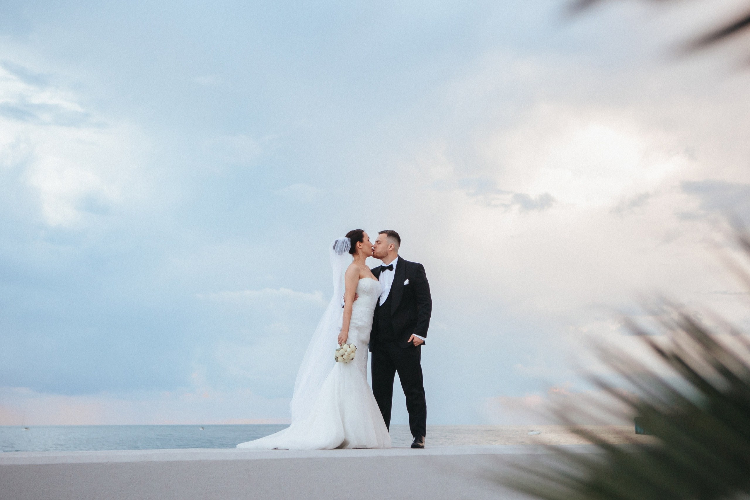 Цветущая любовь. Семейный и свадебный фотограф Сочи Адлер Сириус Красная поляна