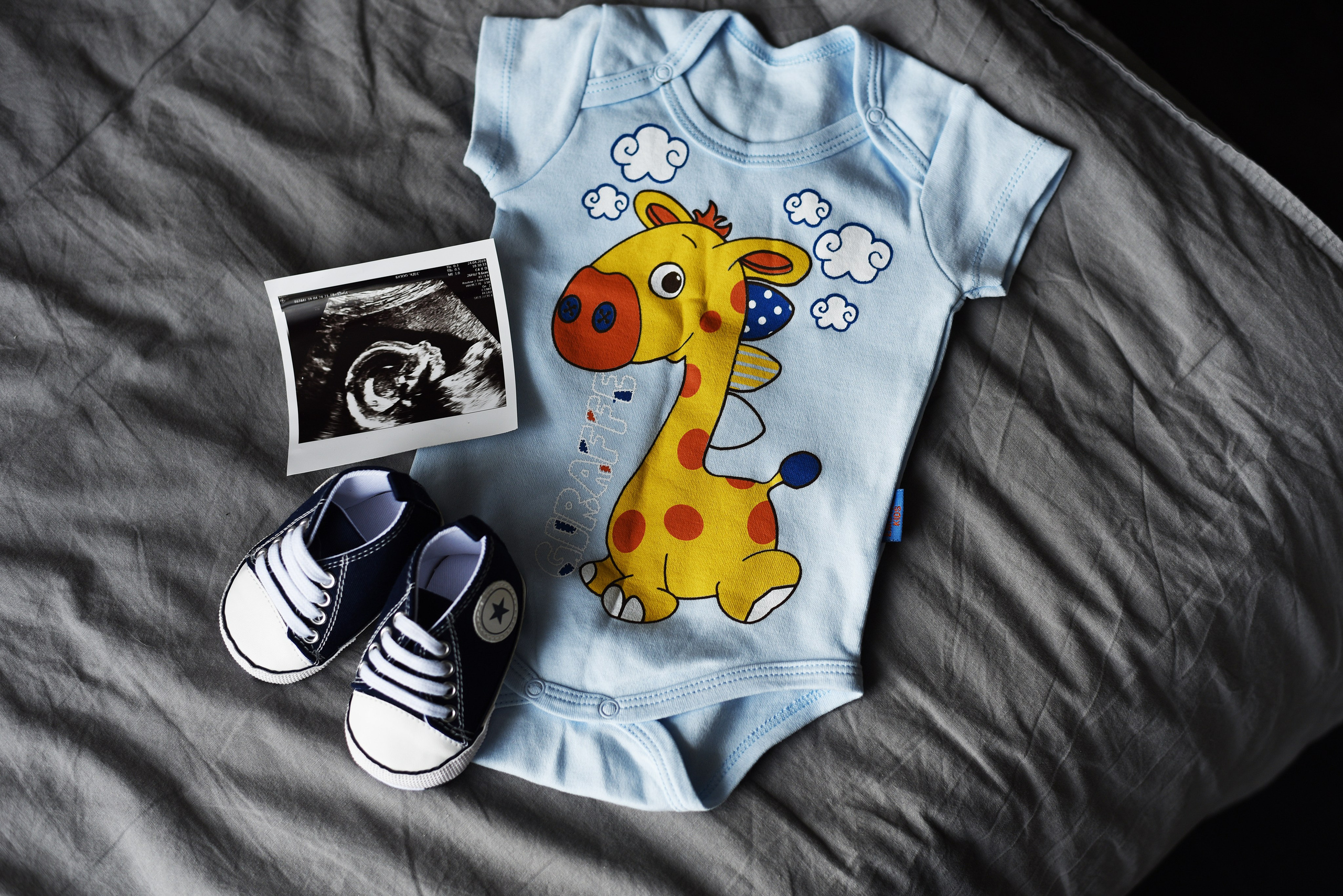 Фотосессия беременности студийная съемка. Свадебный, семейный, детский, контент фотограф в Омске Максим Ильин