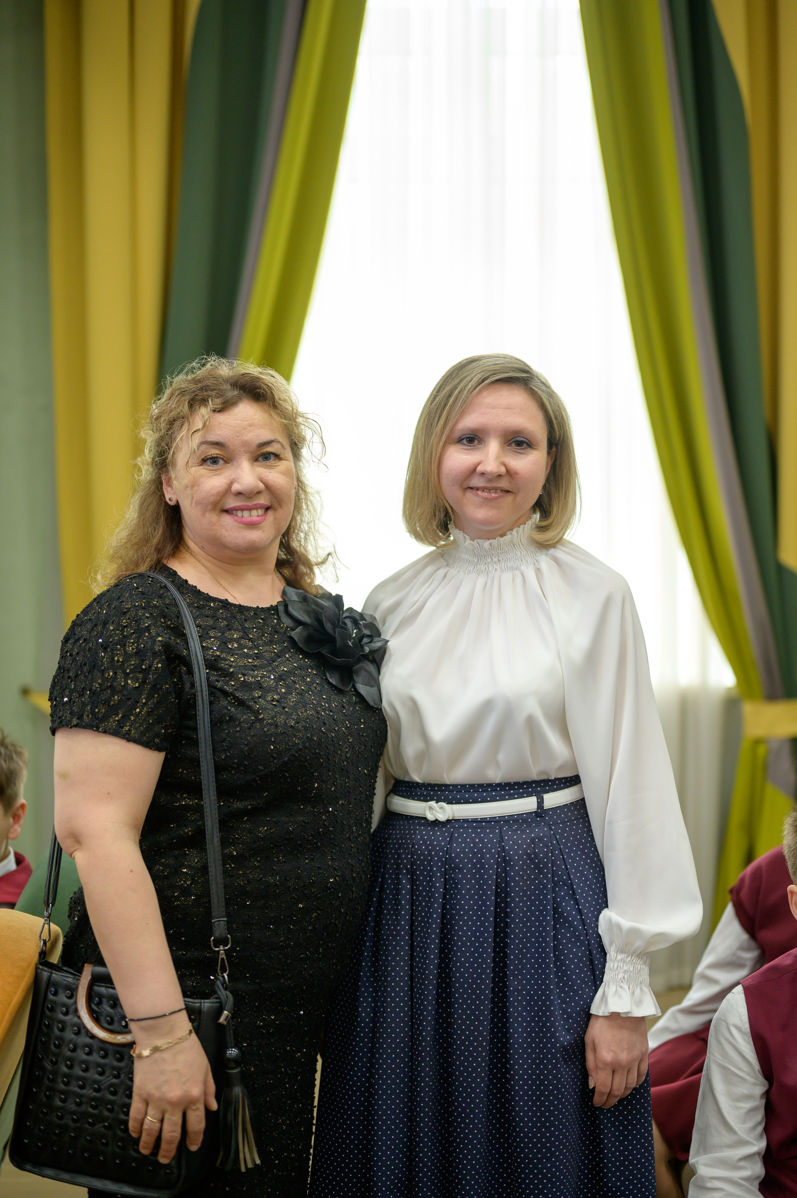 Выпускной 4Б гимназия № 16. Фотограф новорожденных, семейный детский в Тюмени Татьяна Морозова