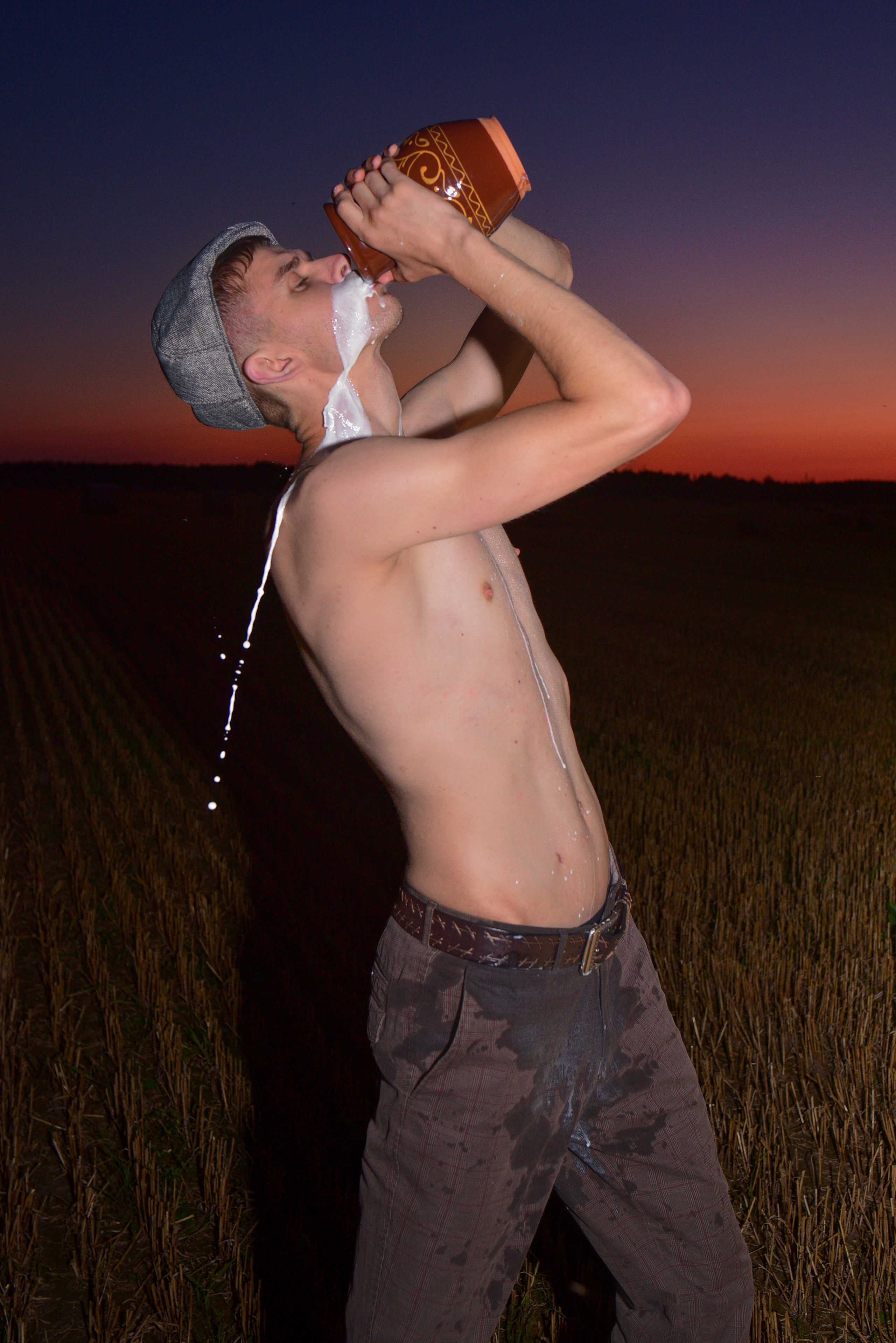 Фотосессии молодых людей в городе за городом. Фотоуслуги, услуги фотографа, фотографирование важных событий