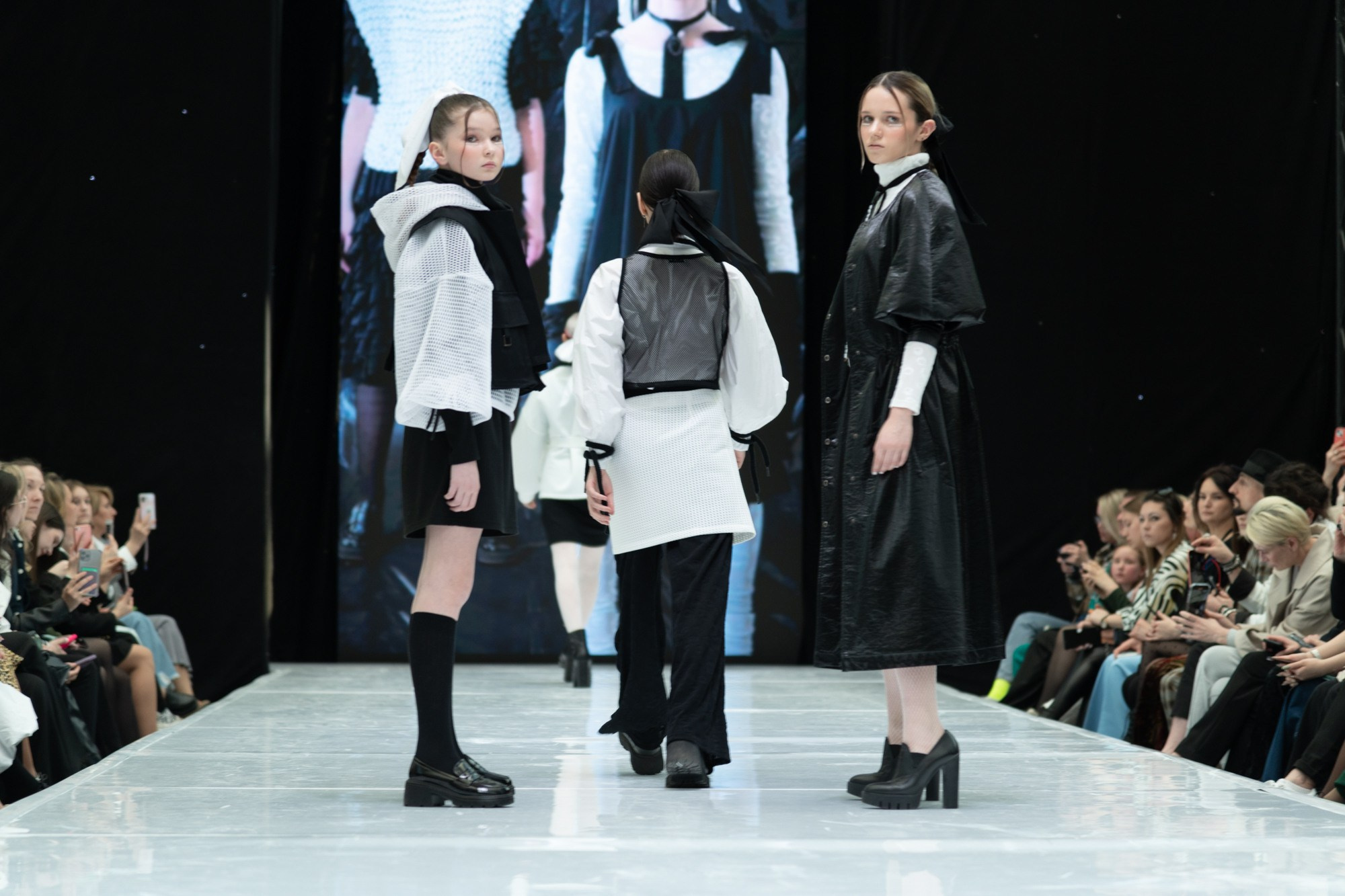 DEVUSI / 23. Sakunov Photo