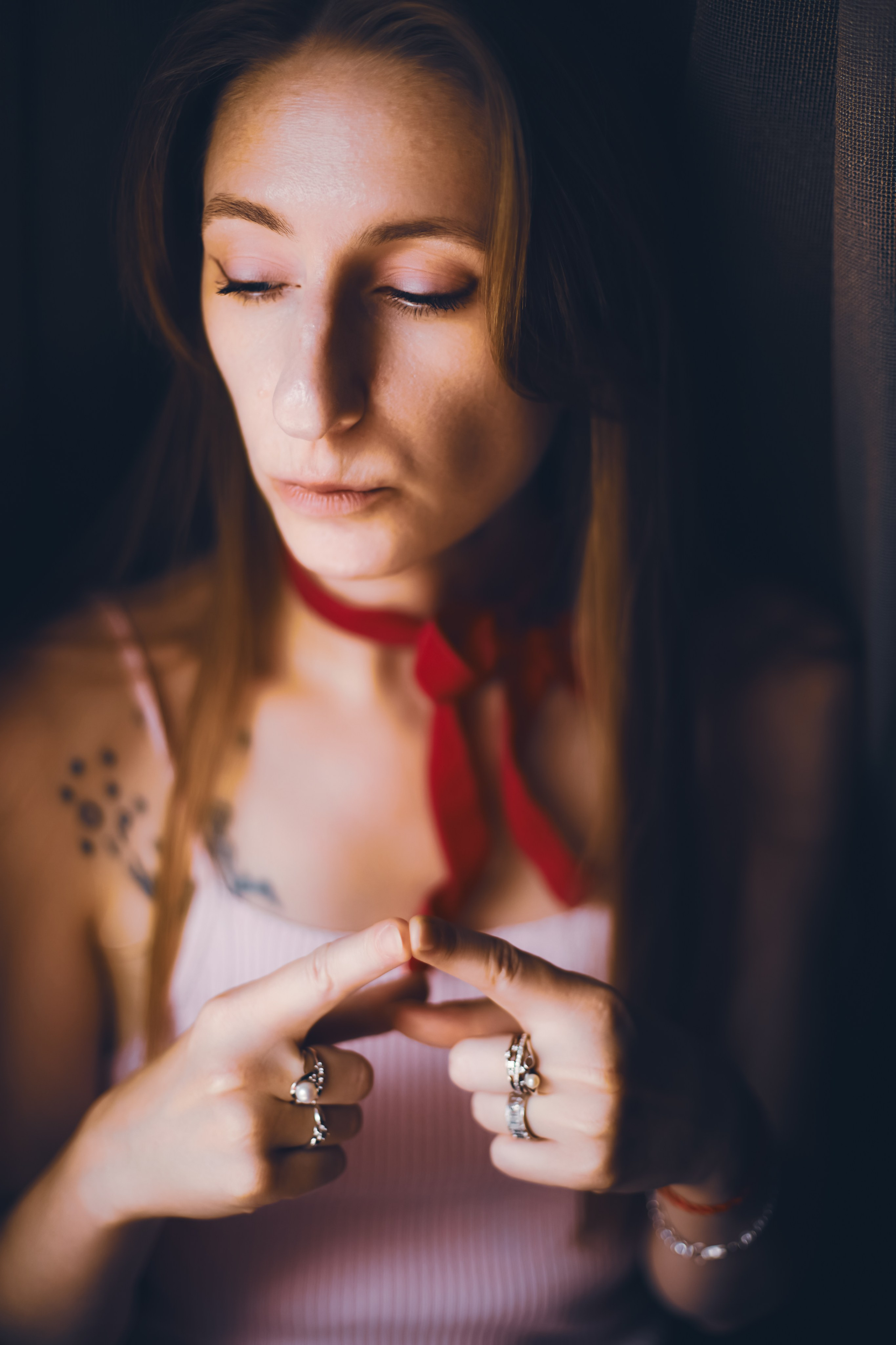 Таня. Съемка в домашних условиях с естественным светом. Портретный и эротический фотограф Ирина Подборская (18+)