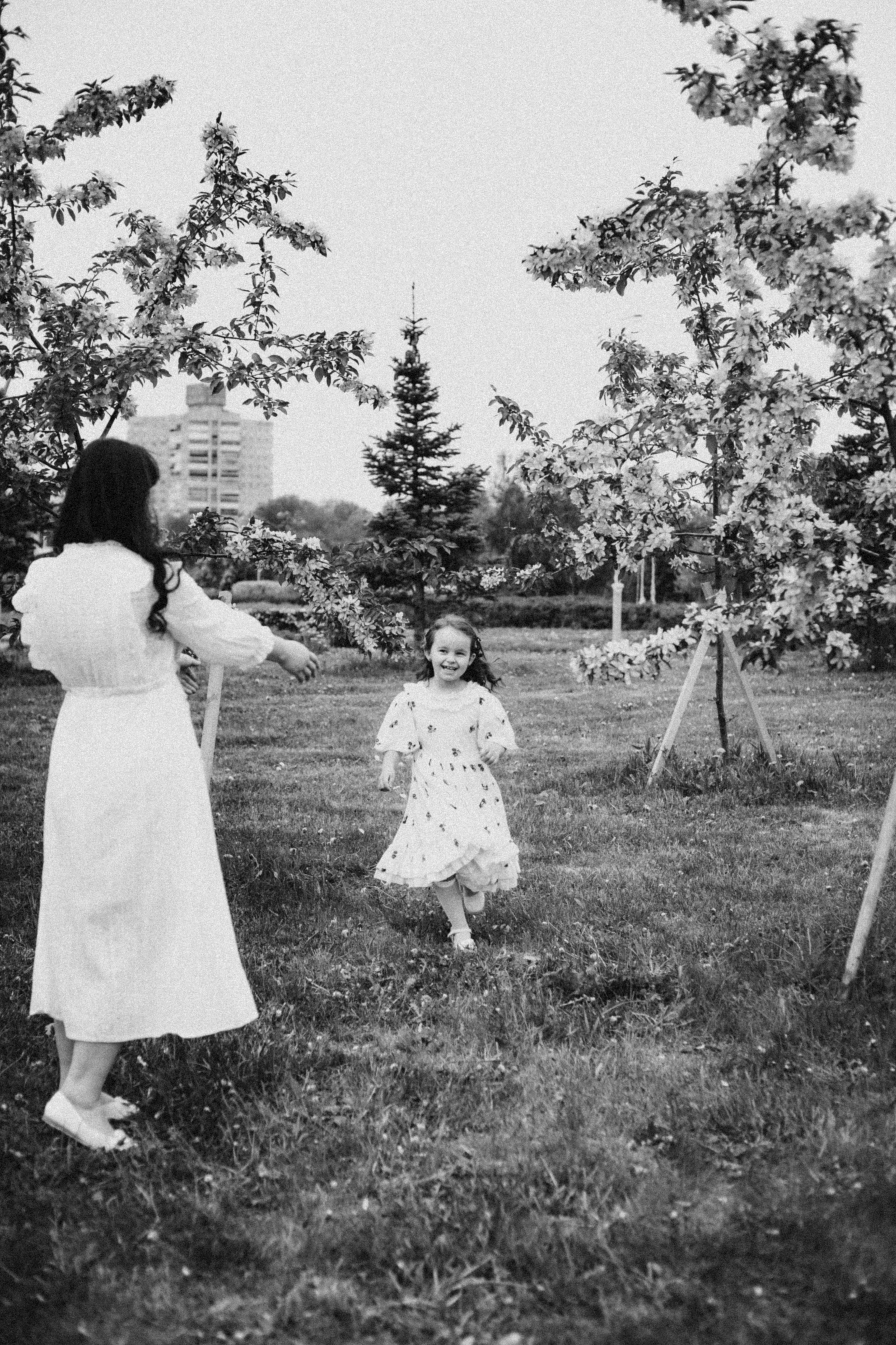 Фотосессия мамы и дочки цветение — Муринский парк. Фотограф в Санкт-Петербурге, Анна Скворцова