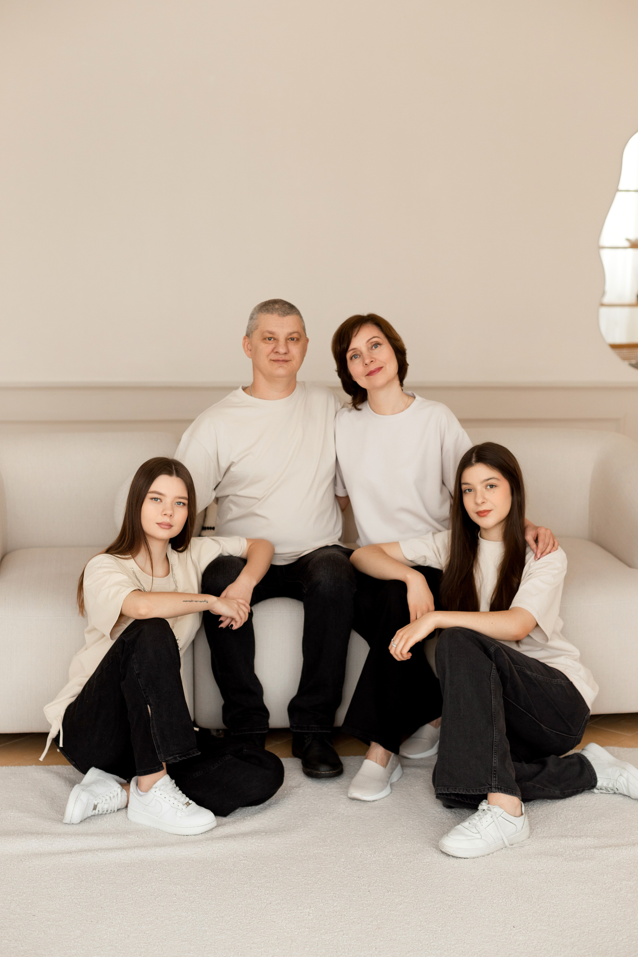 Съемка большой семьи в студии «Когда вместе». Семейный фотограф в Екатеринбурге Маргарита Курносова