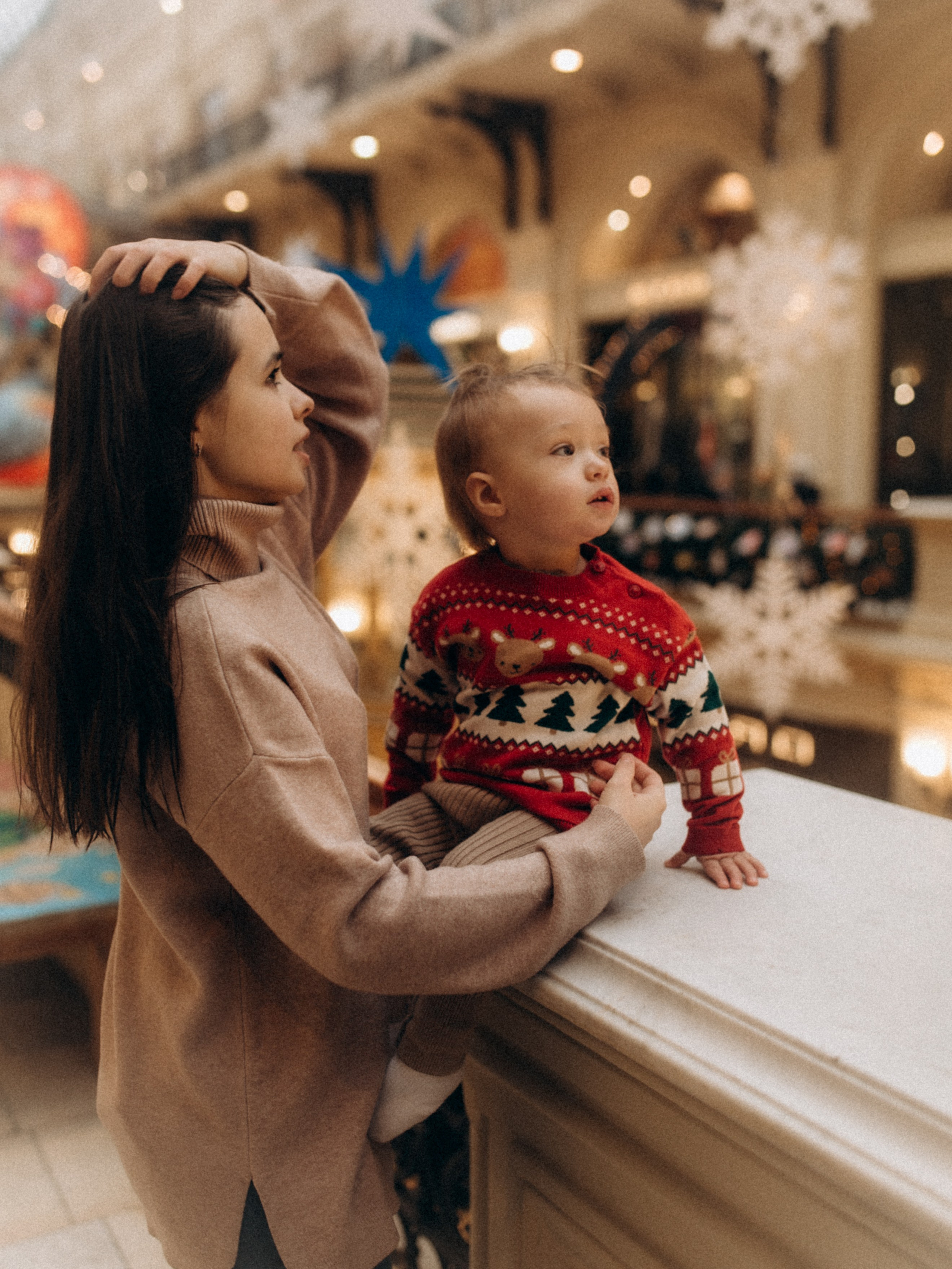 Лена, Митя и Левушка прогулка на Красной площади. Семейный фотограф в Москве и Люберцах Юлия Гуськова