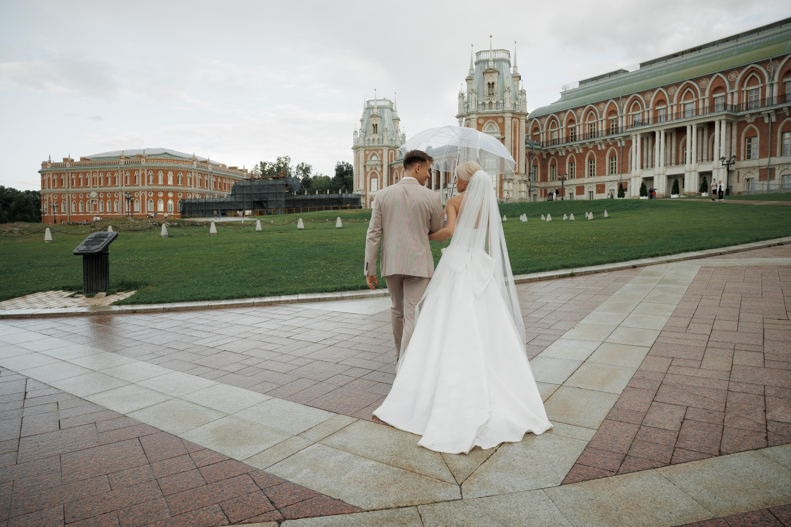 Отель «Милан», Шипиловский ЗАГС, прогулка в парке Царицыно. Свадебный и репортажный фотограф (Москва, Королев и другие)
