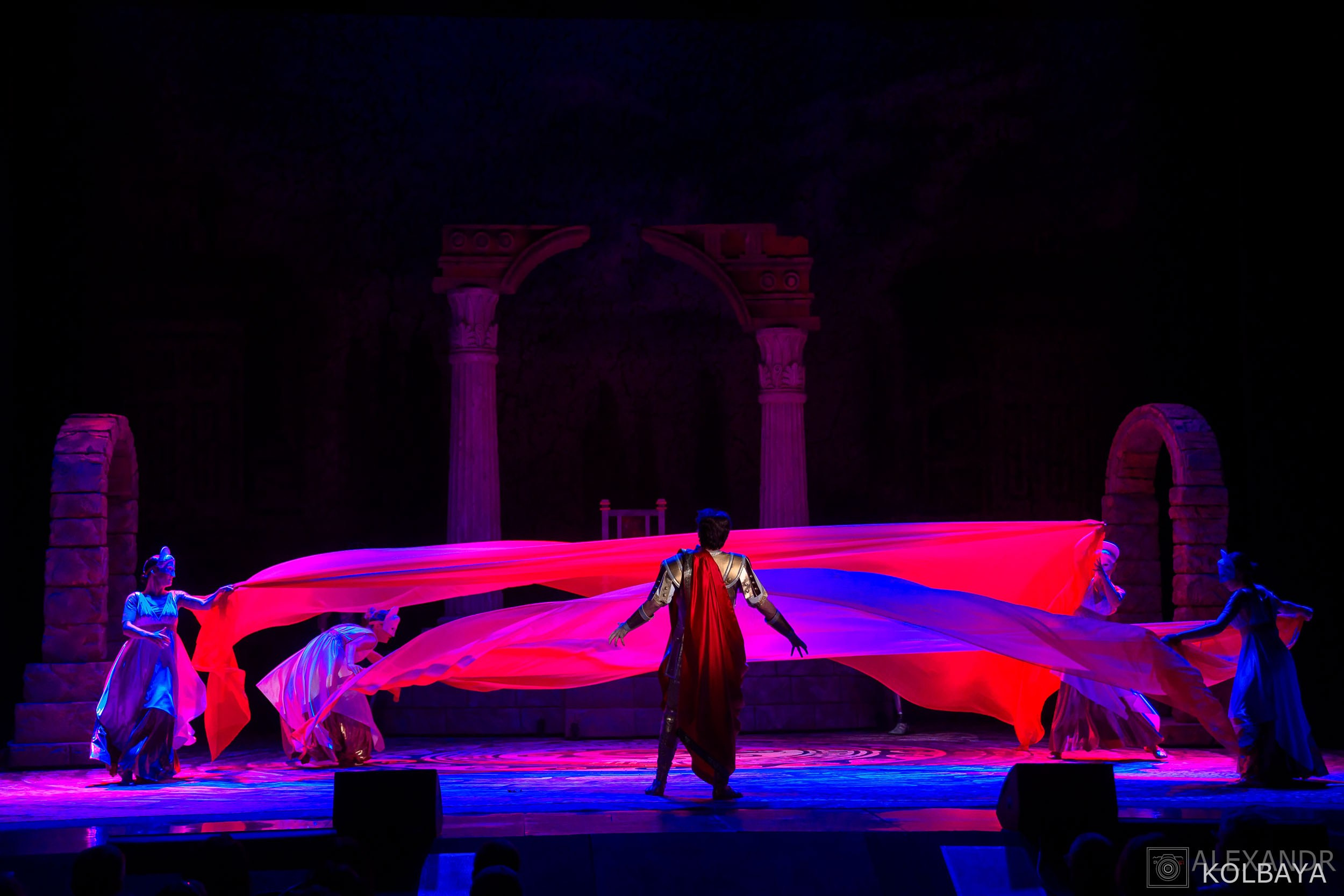 Фоторепортаж со спектакля Гладиатор в Театре Терезы Дуровой. Концертный и театральный репортажный фотограф в Москве Александр Колбая