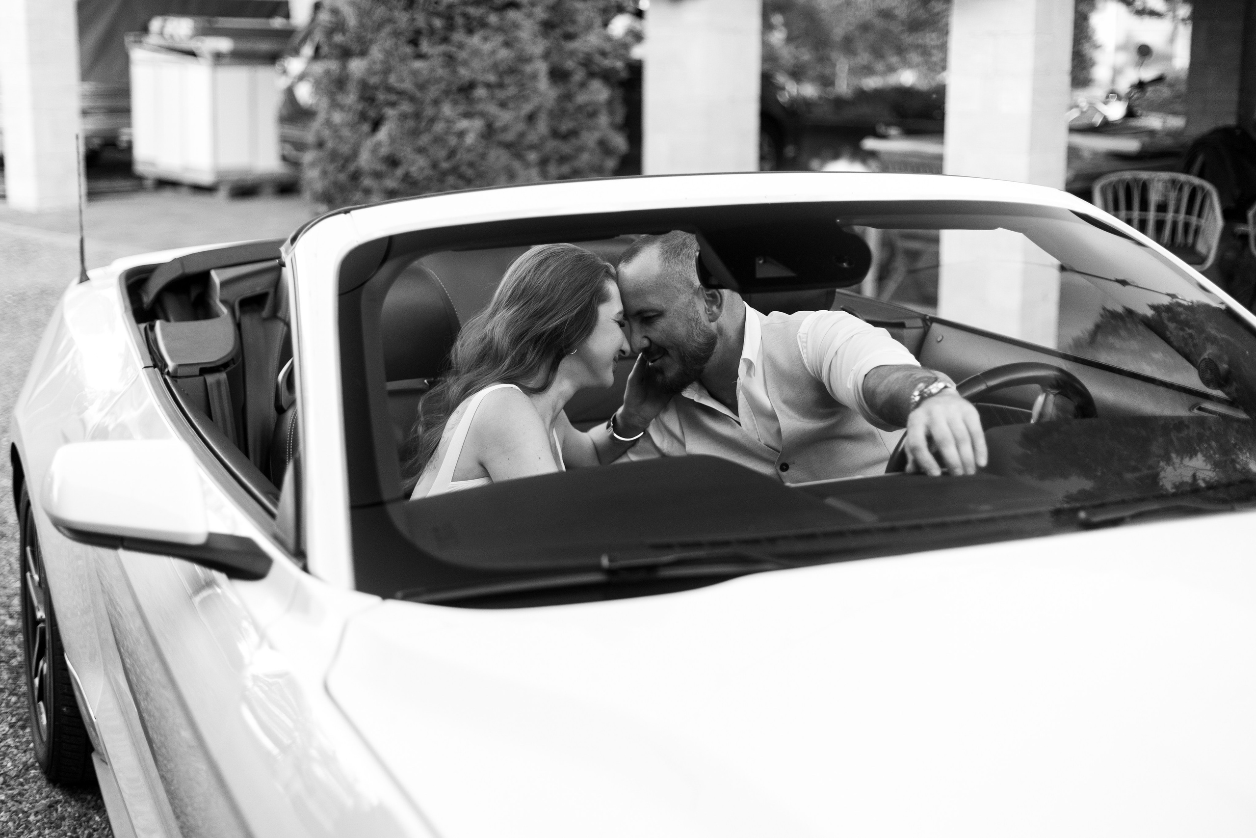 Фотосессия с кабриолетом в городе Ростове для Сергея и Августины