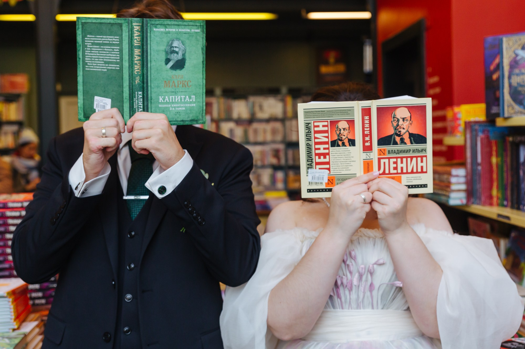 Свадебный фотограф Ден Дорфф, со мной весело. Фотограф крещение венчание в Петербурге! Помогает подобрать храм и посоветовал душевного батюшку в СПб