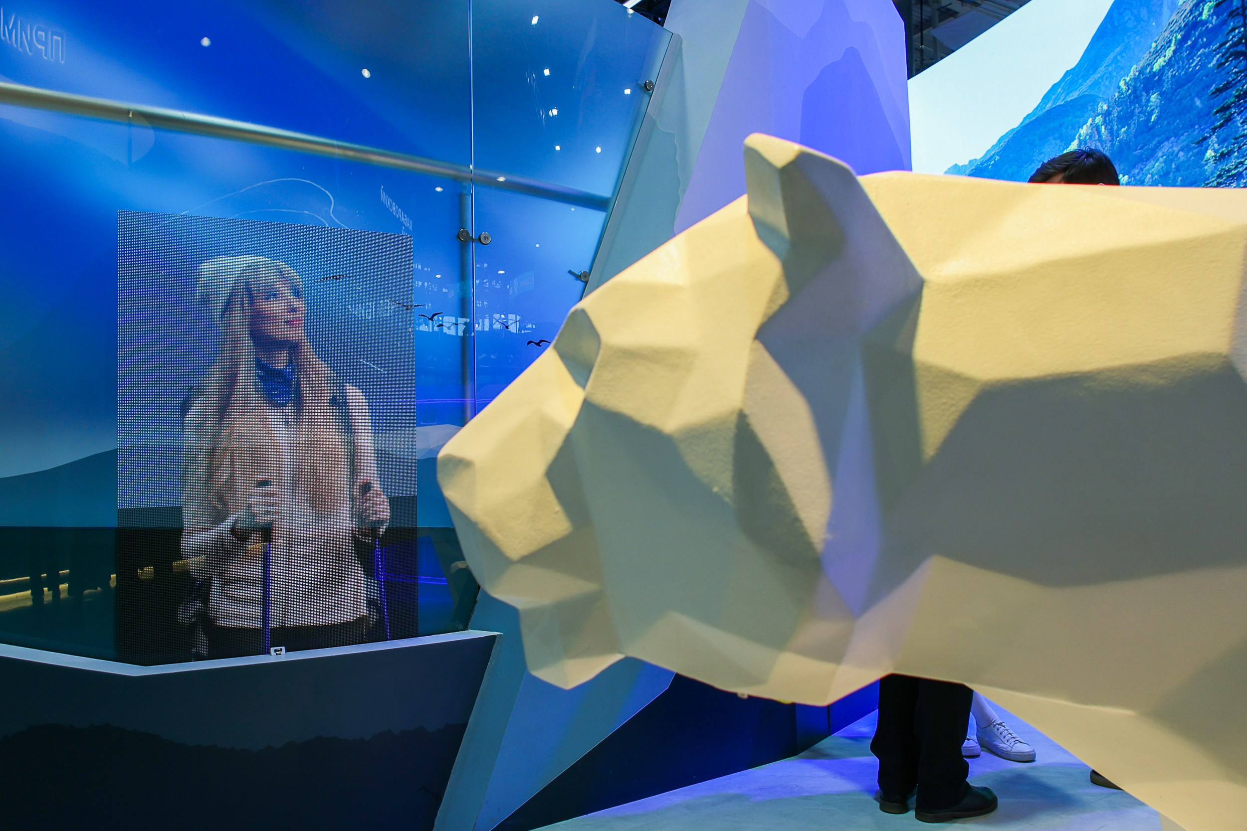 Выставка «Россия». Репортажный, архитектурный, театральный и файн-арт фотограф Лена Мельникова в Москве