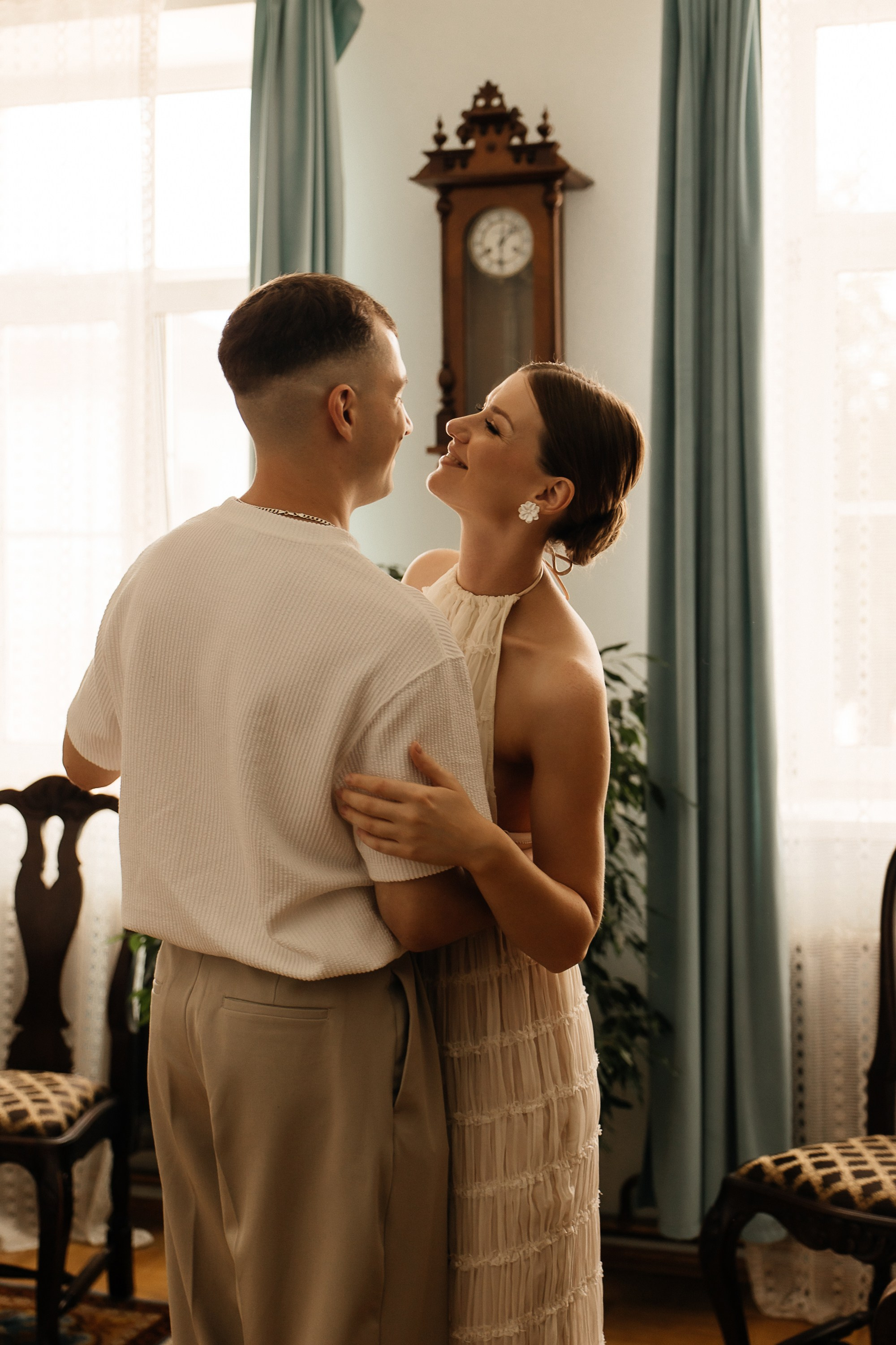 Свадьба в ретро-квартире. Свадебный и семейный фотограф Виолетта Сидельникова. Краснодар, Россия, Беларусь, Европа