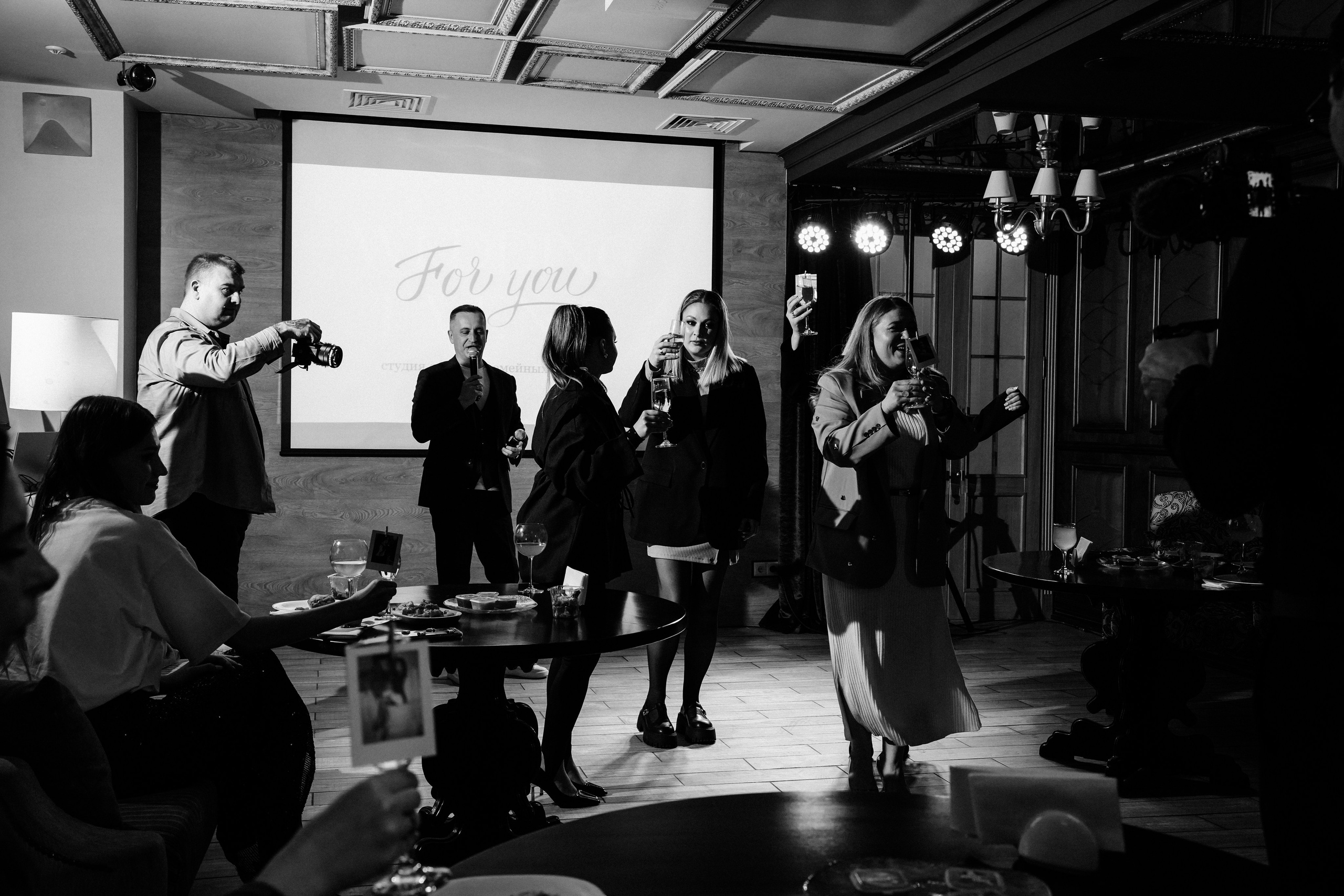 12лет студии «For you». Свадебный фотограф и видеограф в Ростове-на-Дону. Максим и Наталья Лебедевы