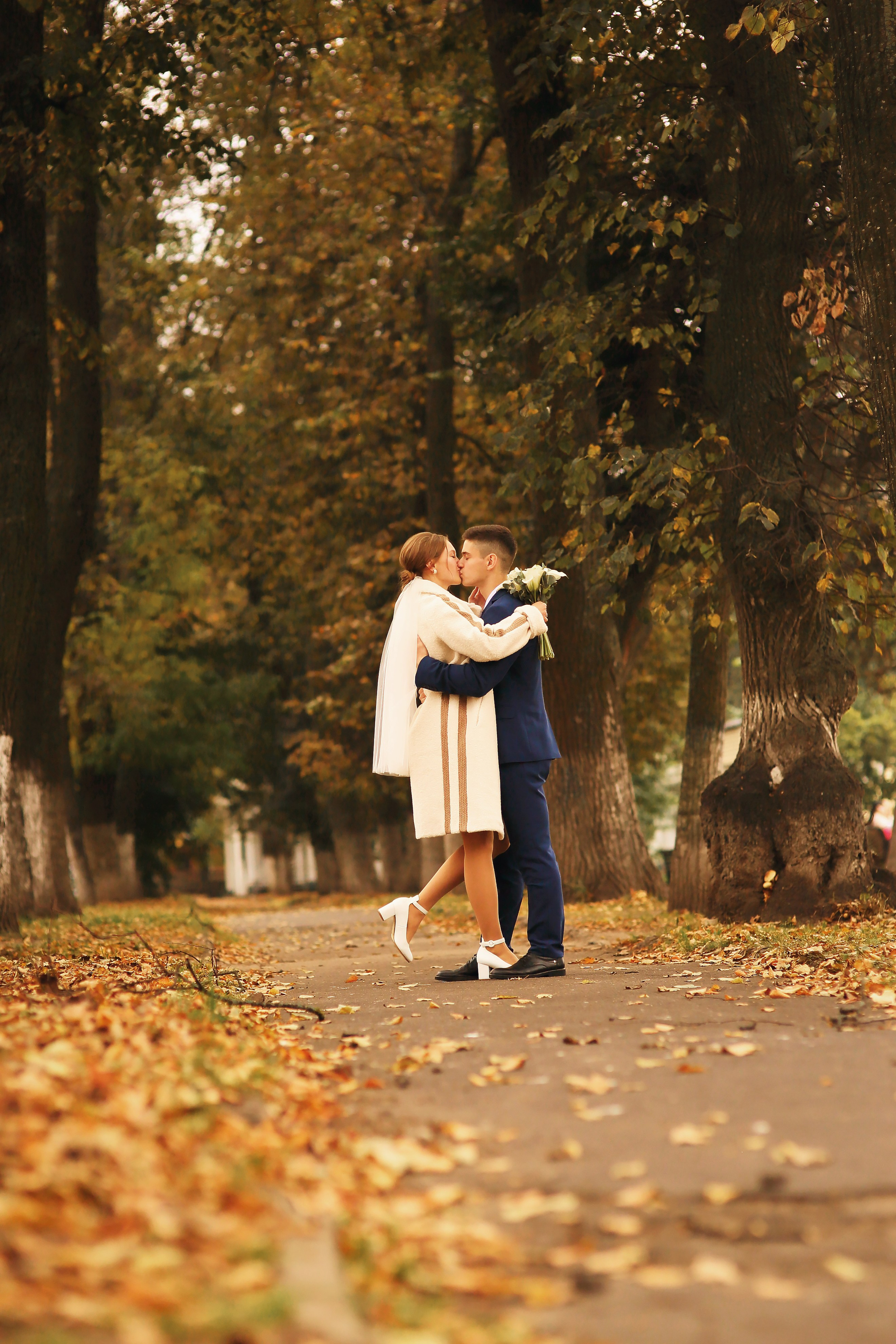 Съемка пары в осеннем городе и в студии. Свадебный и репортажный фотограф в Ярославле и Санкт-Петербурге Роман Микрюков