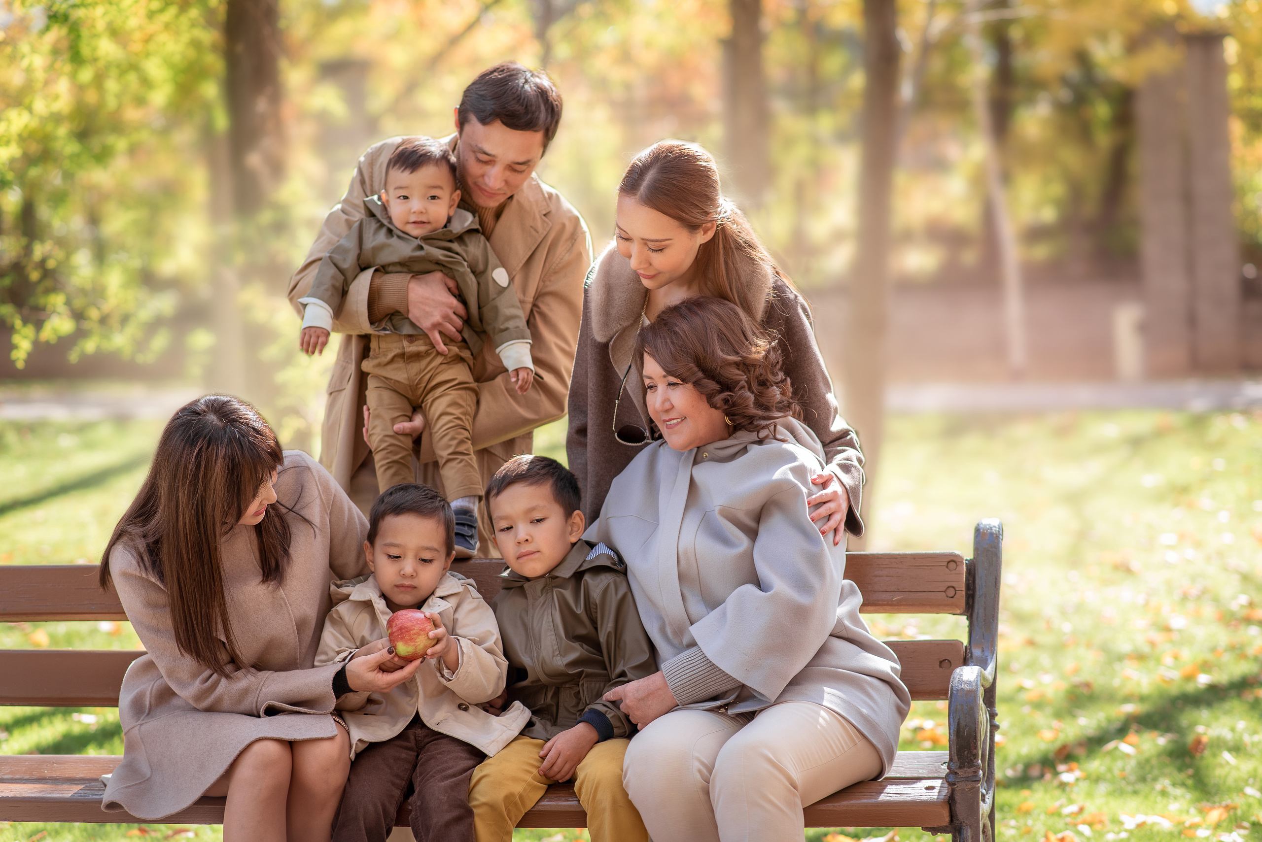 Семейная фотопрогулка в Алматы. Фотограф в Алматы Новгородская Мария