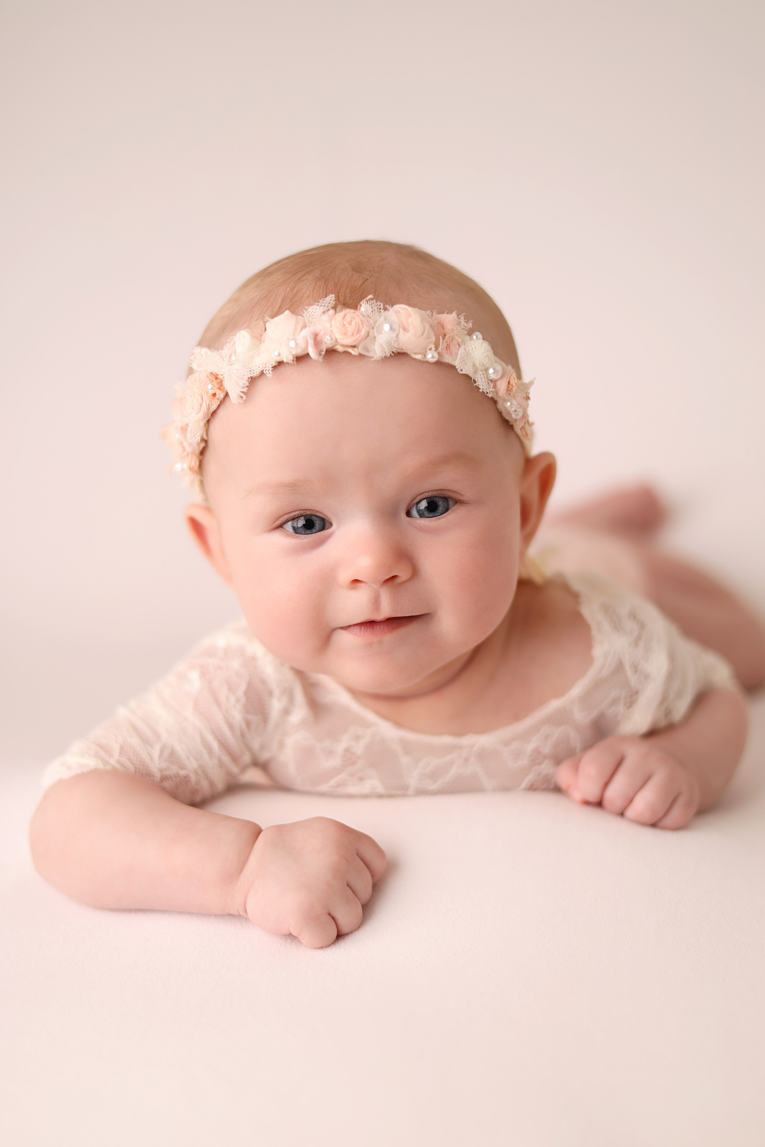 Арине 4 месяца. Фотограф новорожденных Москва. Ньюборн фотограф Москва