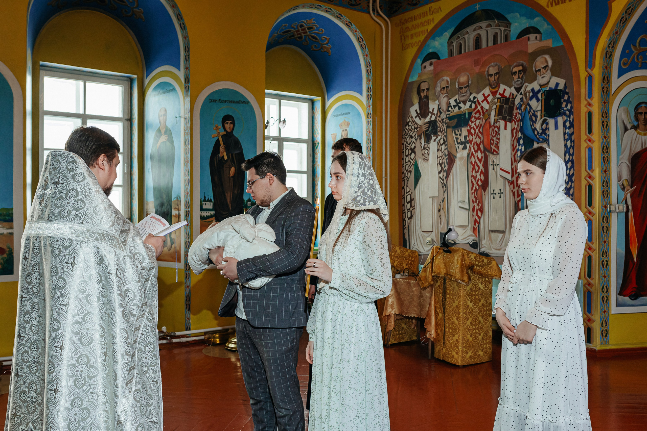 Фотосъемка крещения. Фотограф Ким Наталья в Красноярске