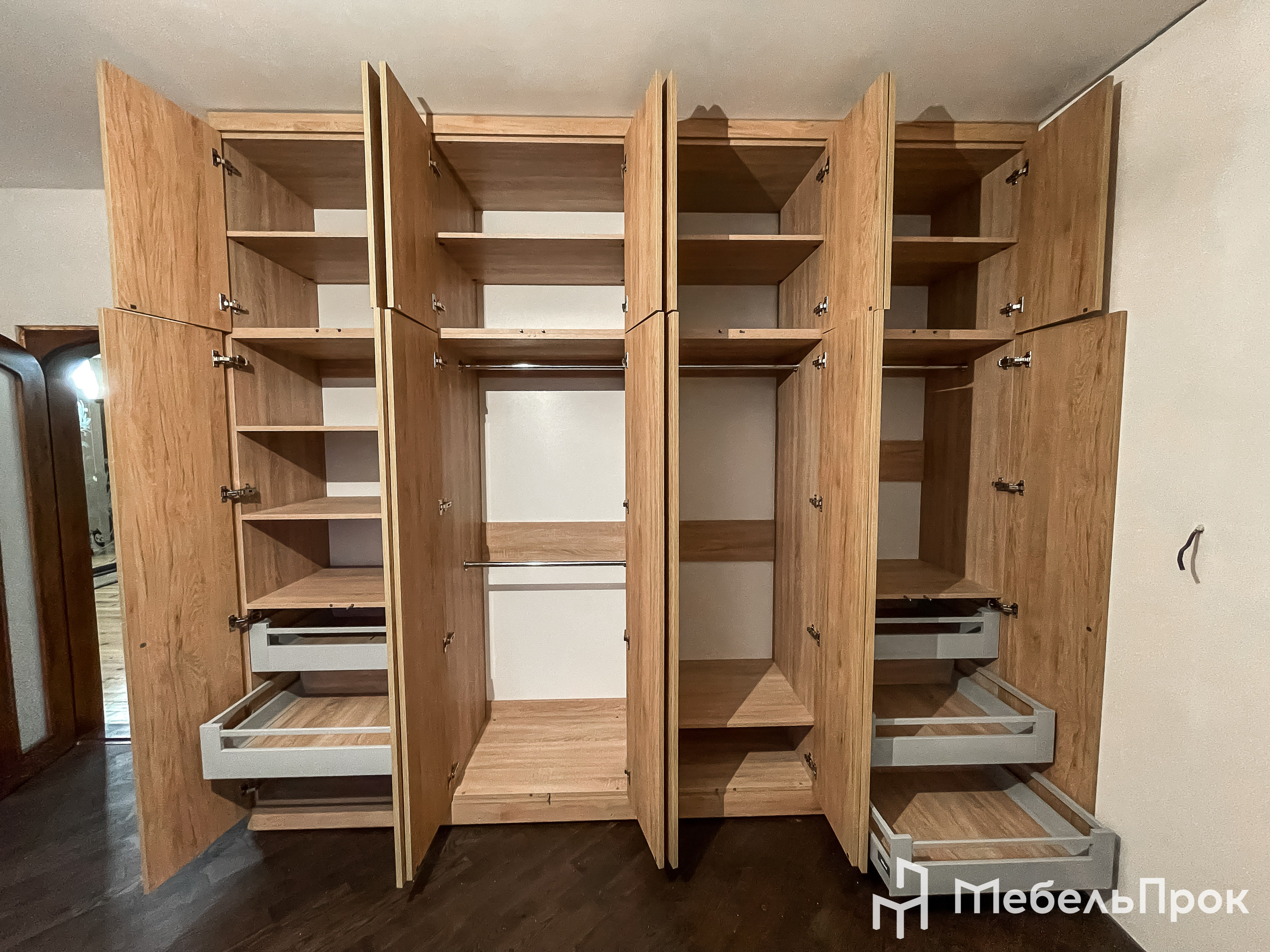 Шкафы распашные. Главная