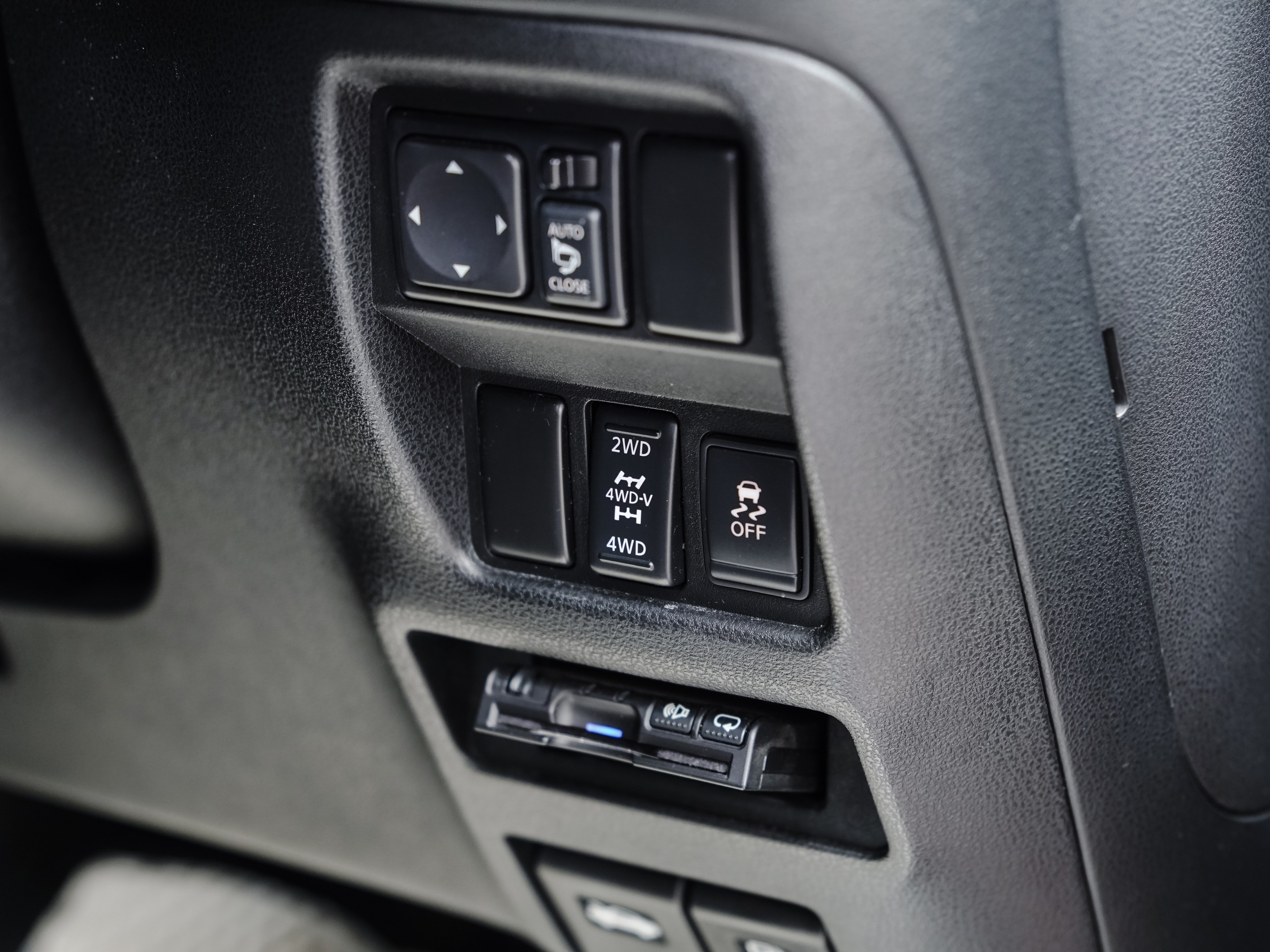 NISSAN JUKE JAPAN. Opasnophoto