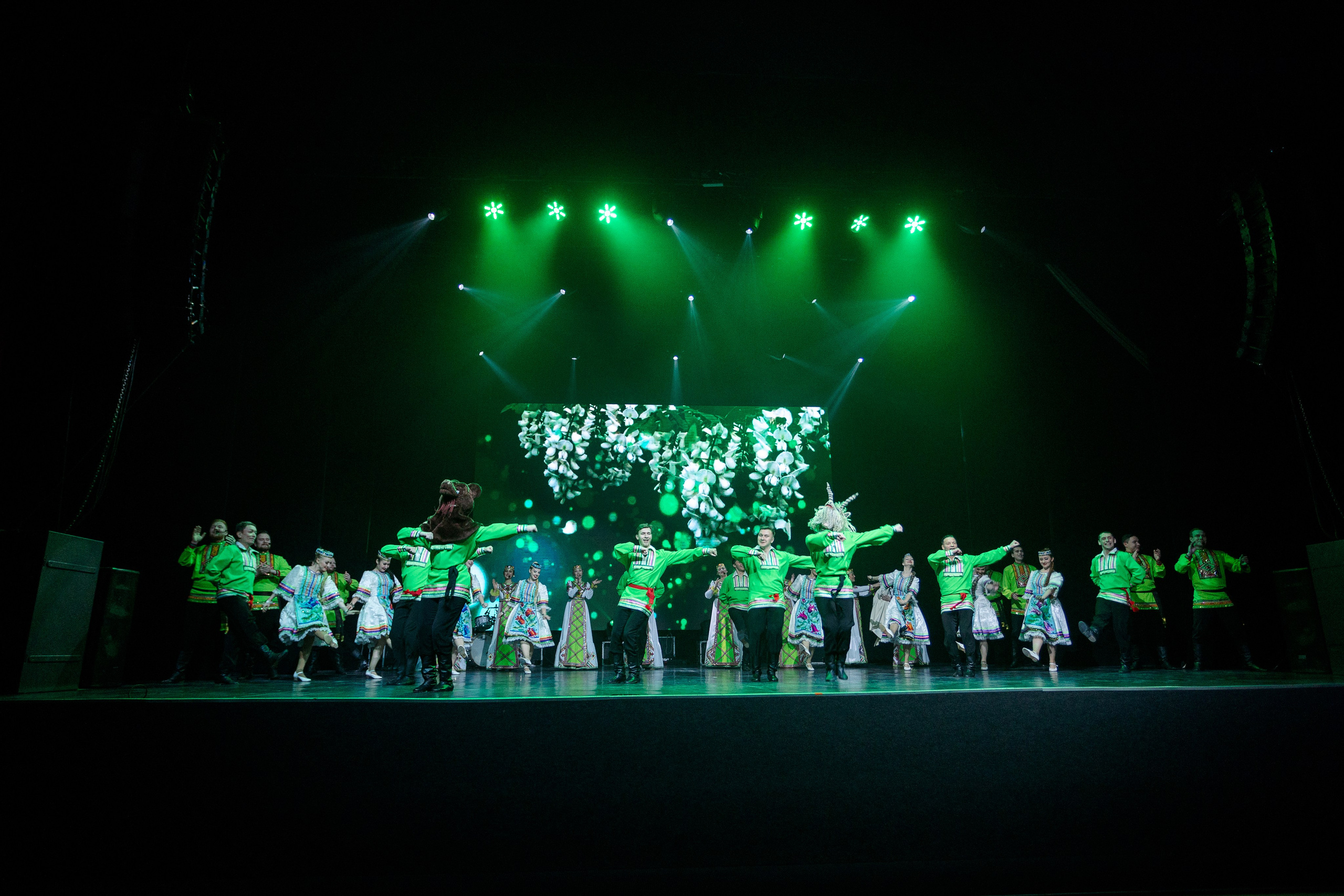 РЕПОРТАЖ: НОВЫЙ ГОД В ДК МЕТАЛЛУРГ. Профессиональный фотограф в Ижевске Леша Петров