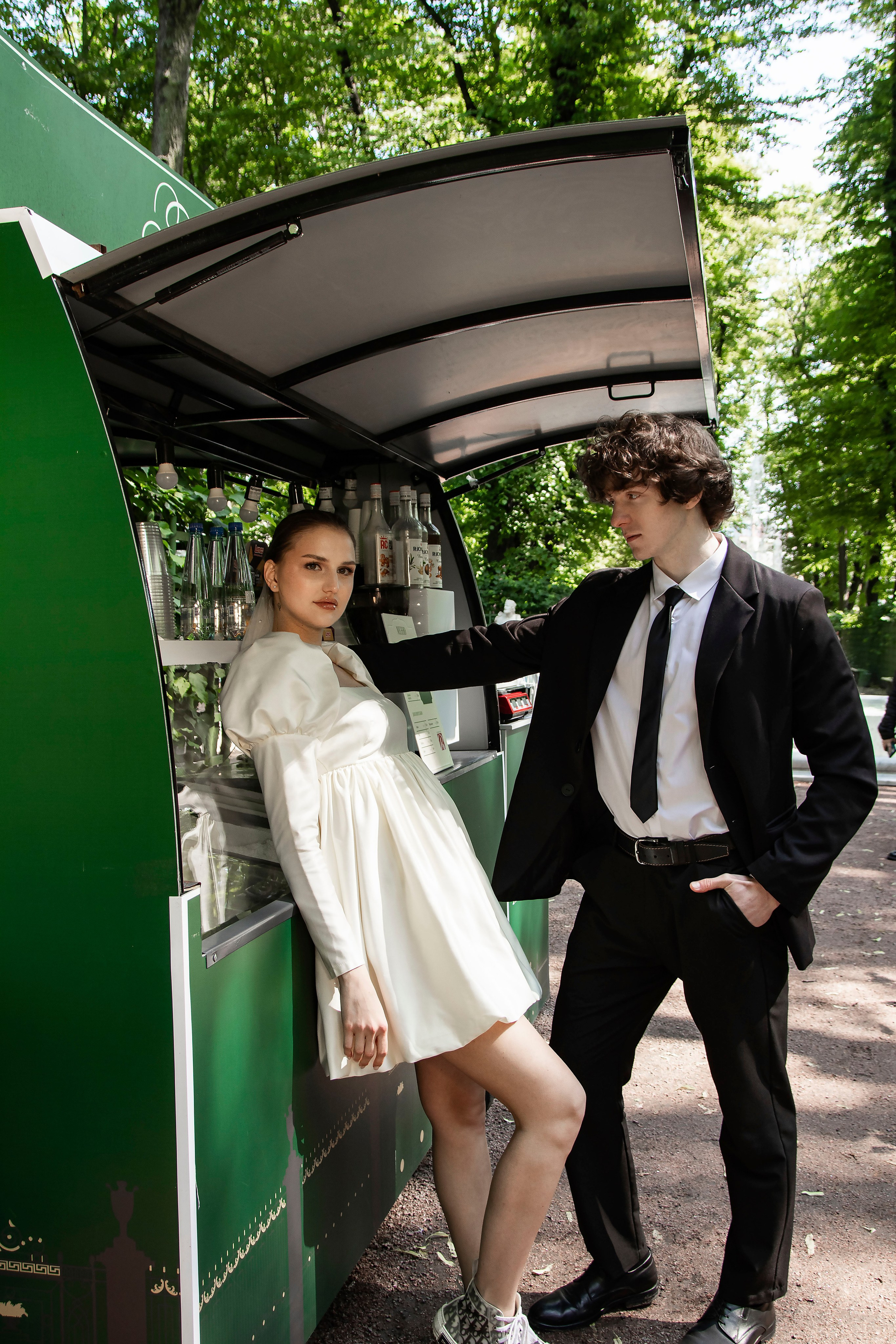 Свадебная прогулка в Летнем саду. Портретный фотограф в Санкт-Петербурге Савельева Ольга