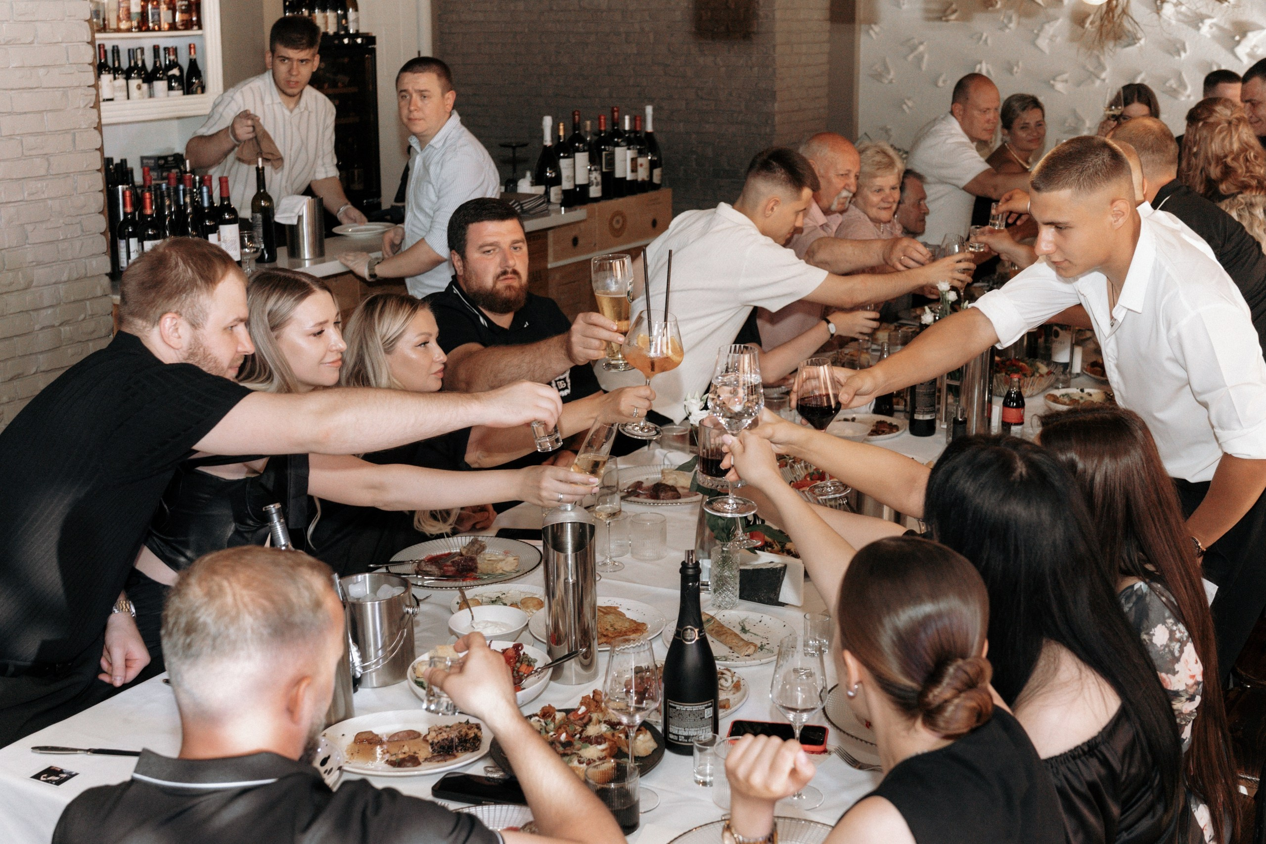 Свадьба Анастасии и Евгения, Картинная галерея, прогулка в лесу. Ресторан «Хлеб и Винотека». Свадебный фотограф в Тамбове Павел Четвертков