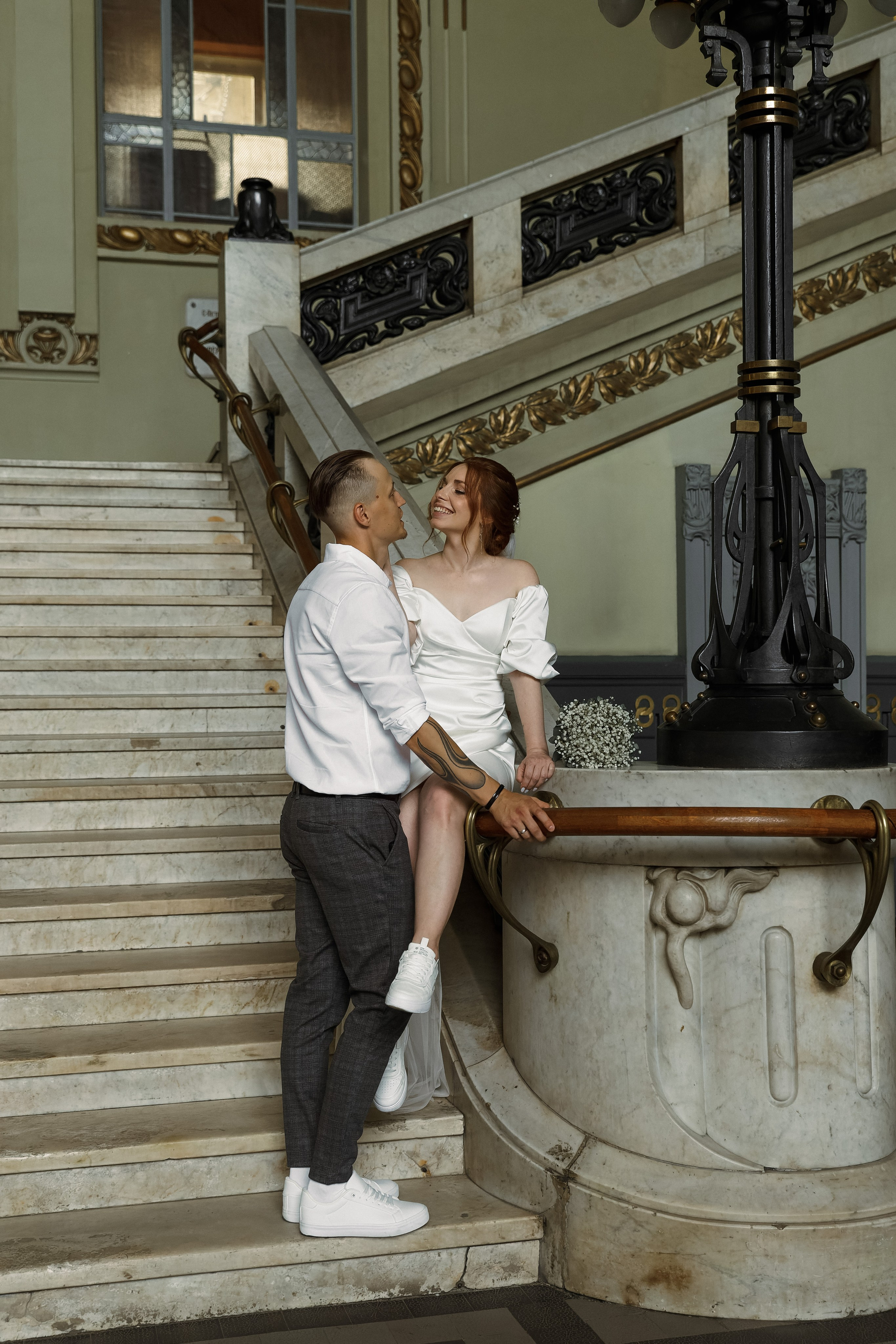 Кристина и Артем — свадебная съемка на Витебском вокзале. Свадебный и портретный фотограф в Санкт-Петербурге Анна Демьянова