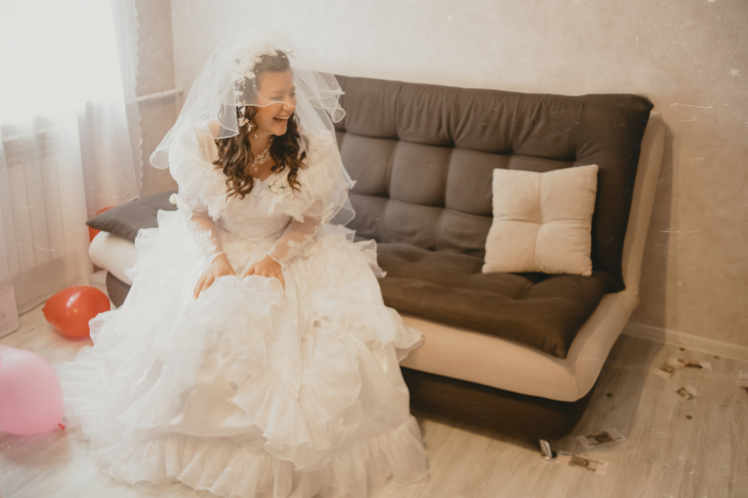 Свадебная фотосессия в стиле 90-х. Свадебный и семейный фотограф в Краснодарском крае Мария Данилкина