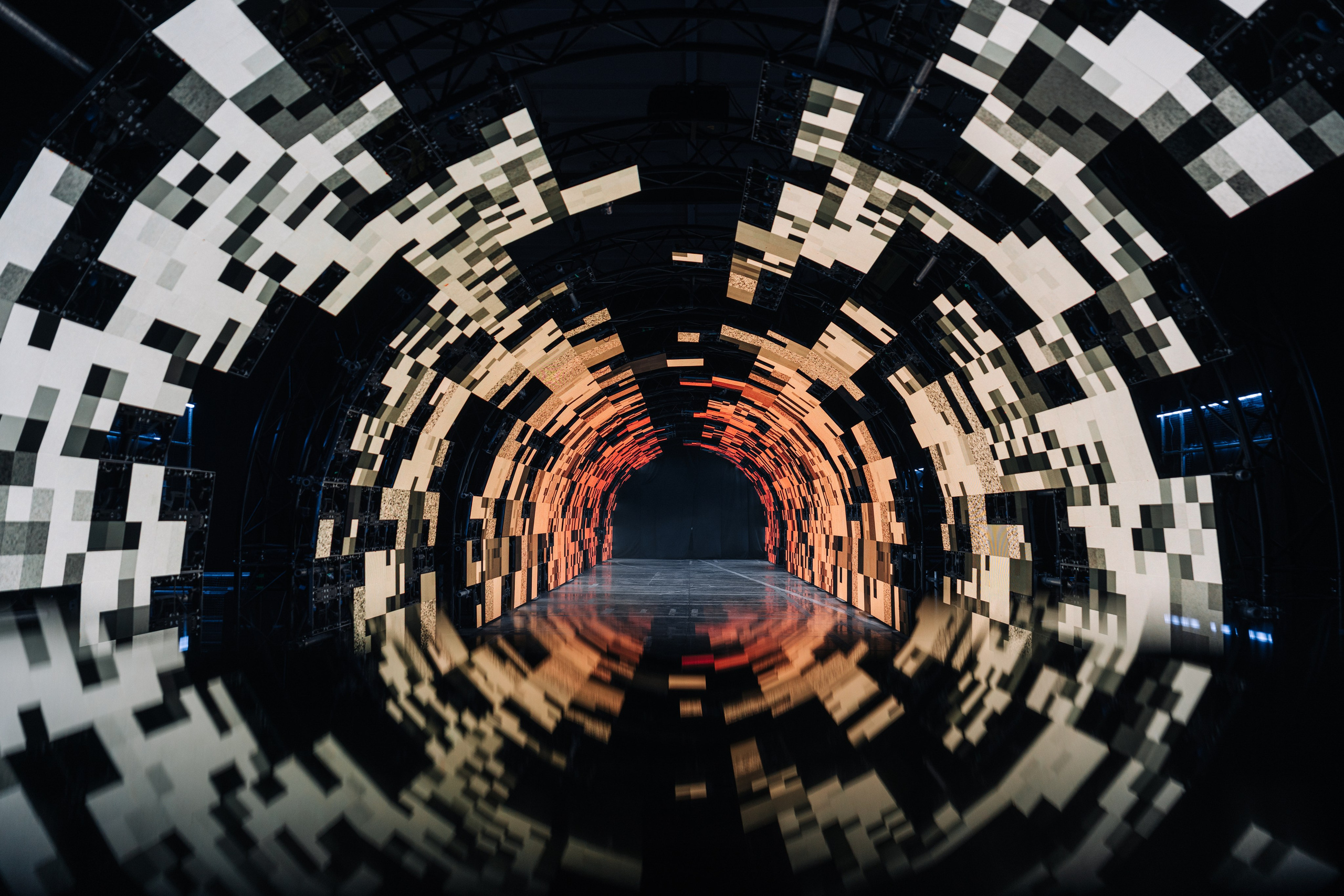 INTERVALS.EXHIBITION. @tomrus: Рустам Шагиморданов — фотограф