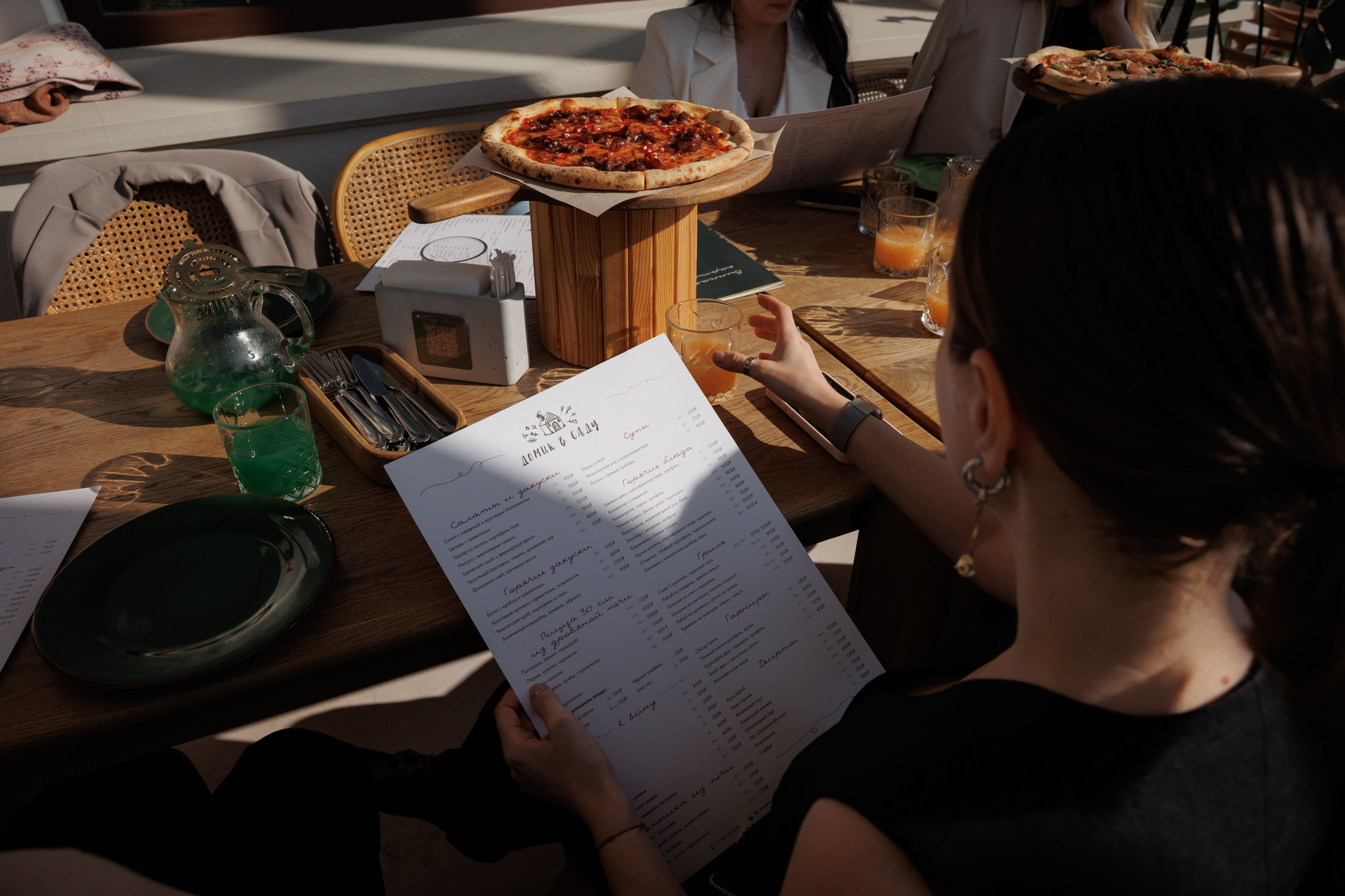 День рождения в кафе «Домик в саду», ВДНХ. Свадебный и репортажный фотограф (Москва, Королев и другие)