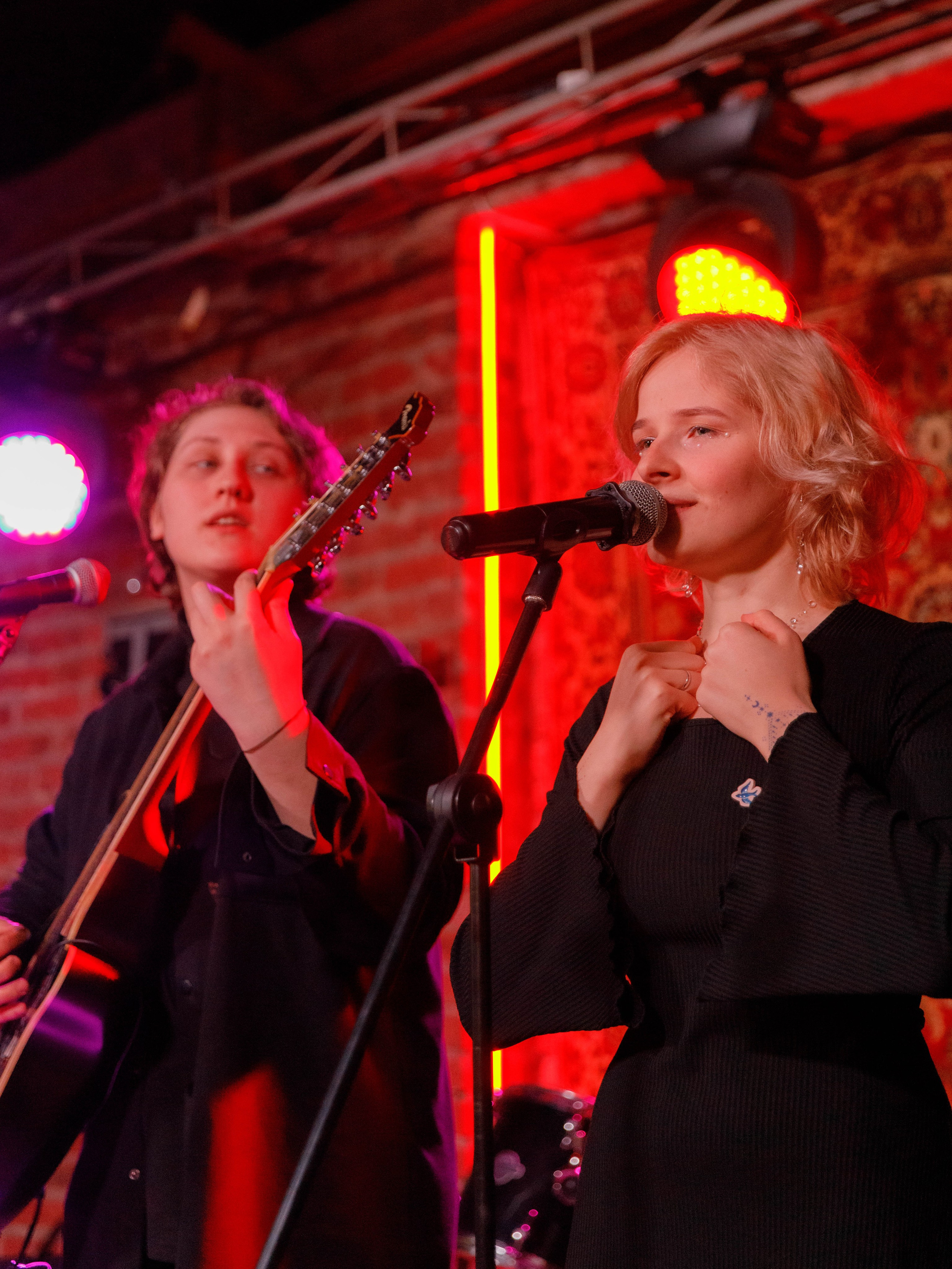 Концерт Огнева и Аня из Питера. Репортажный фотограф в Новосибирске Алена Помазунова