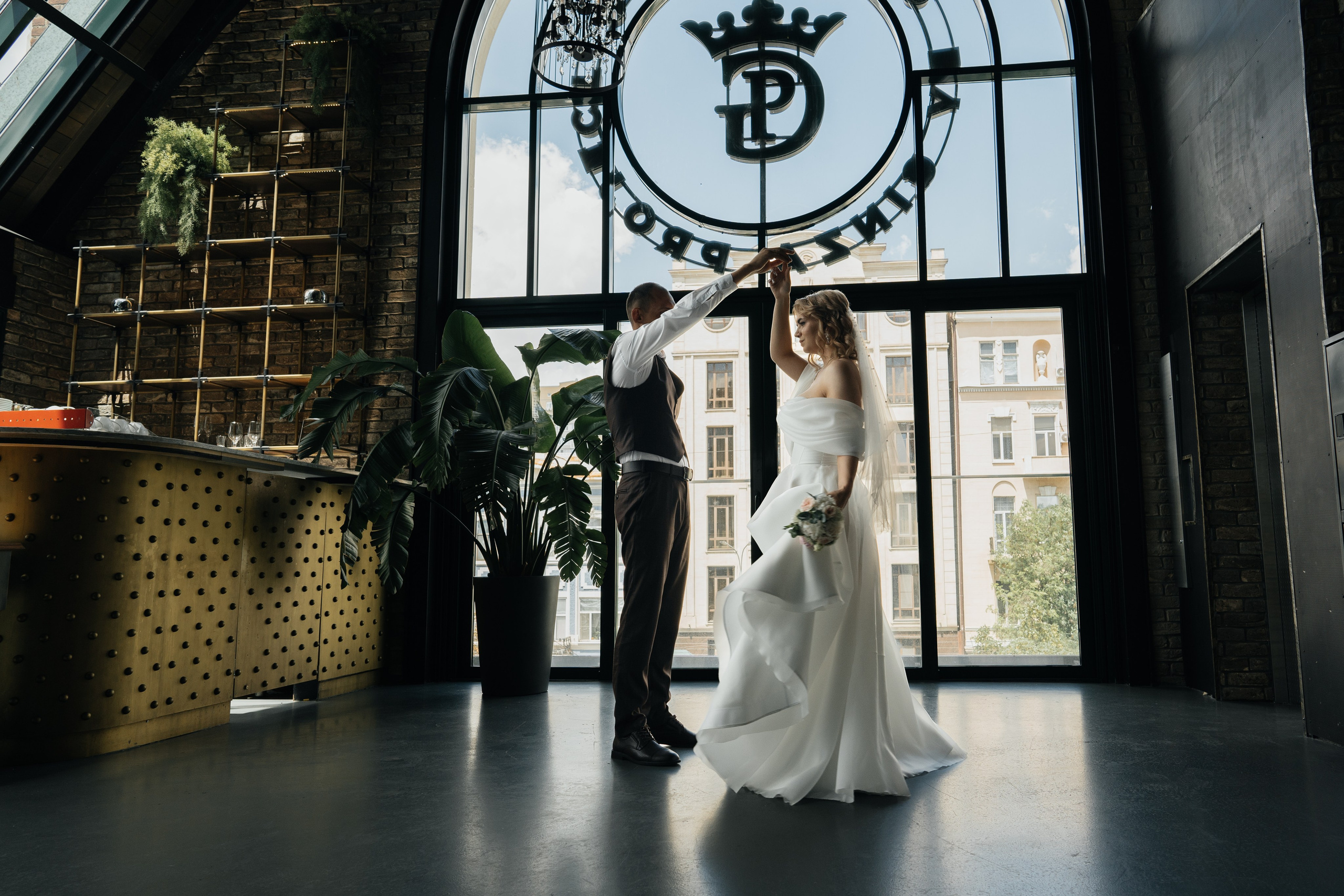 Виктор и Юлия