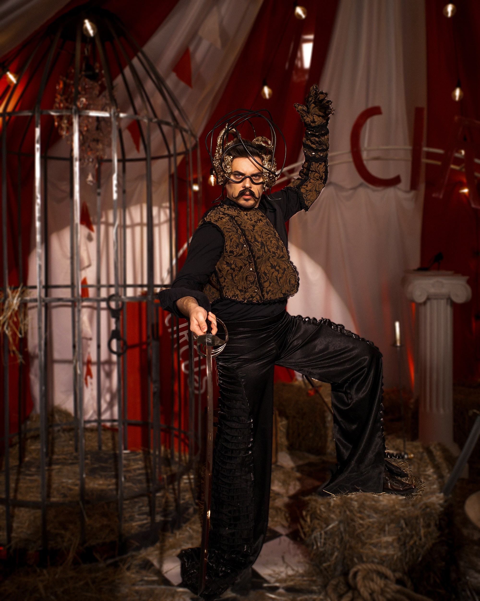 Utopia Show (CIRCUS: the sword swallower). Креативный фотограф в Москве Анастасия