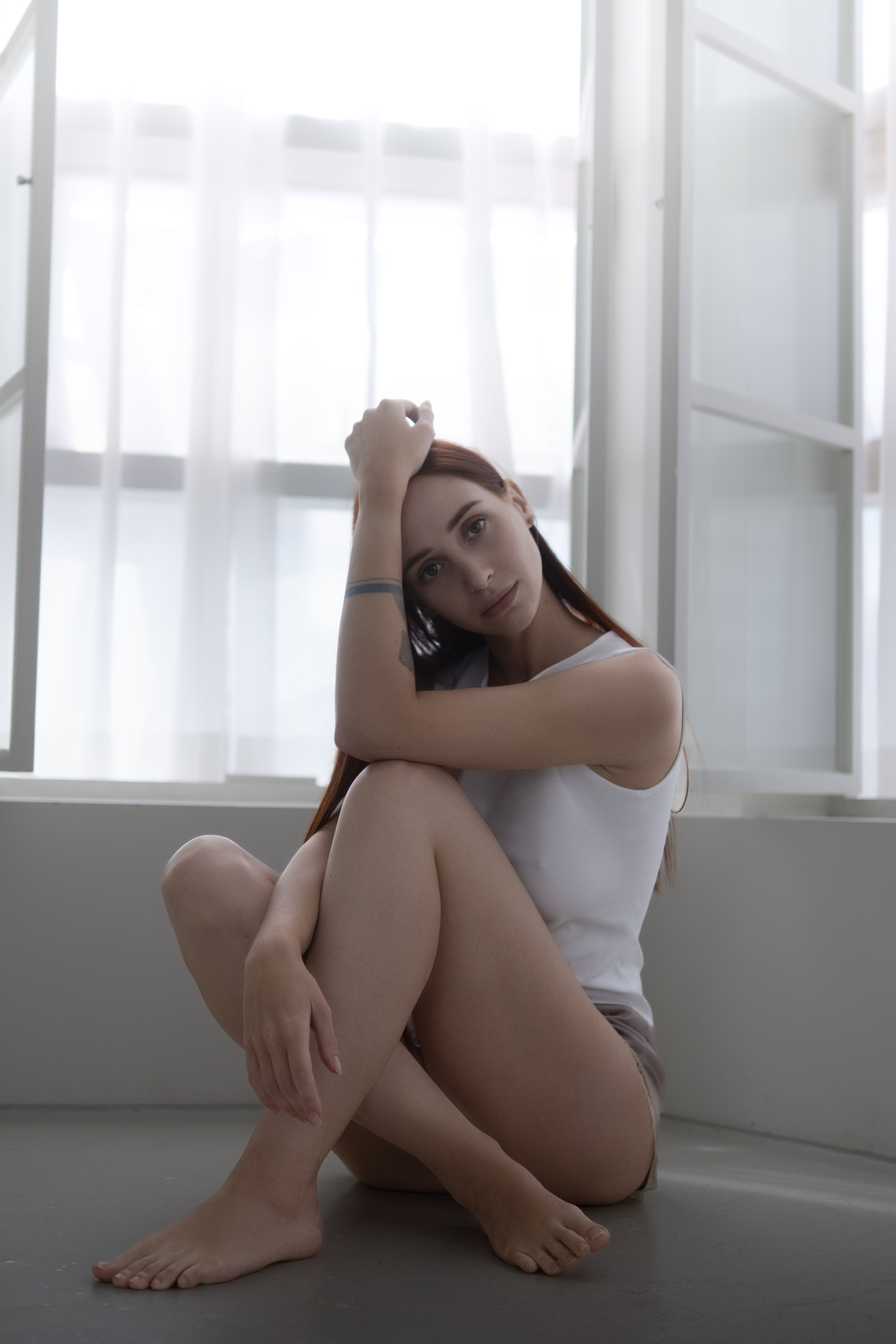 Nancy for Model Comp Card. Photographer | Retoucher