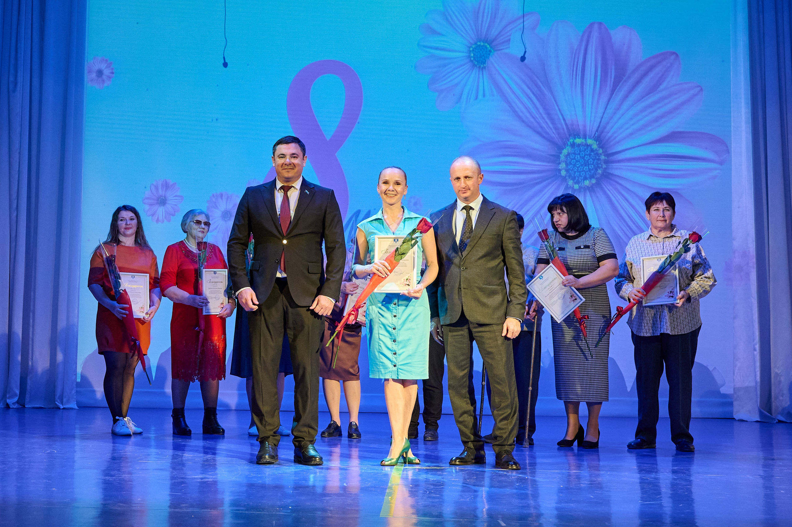 8 марта в Марьиной роще. Жизнь курорта Кабардинка в фотографиях