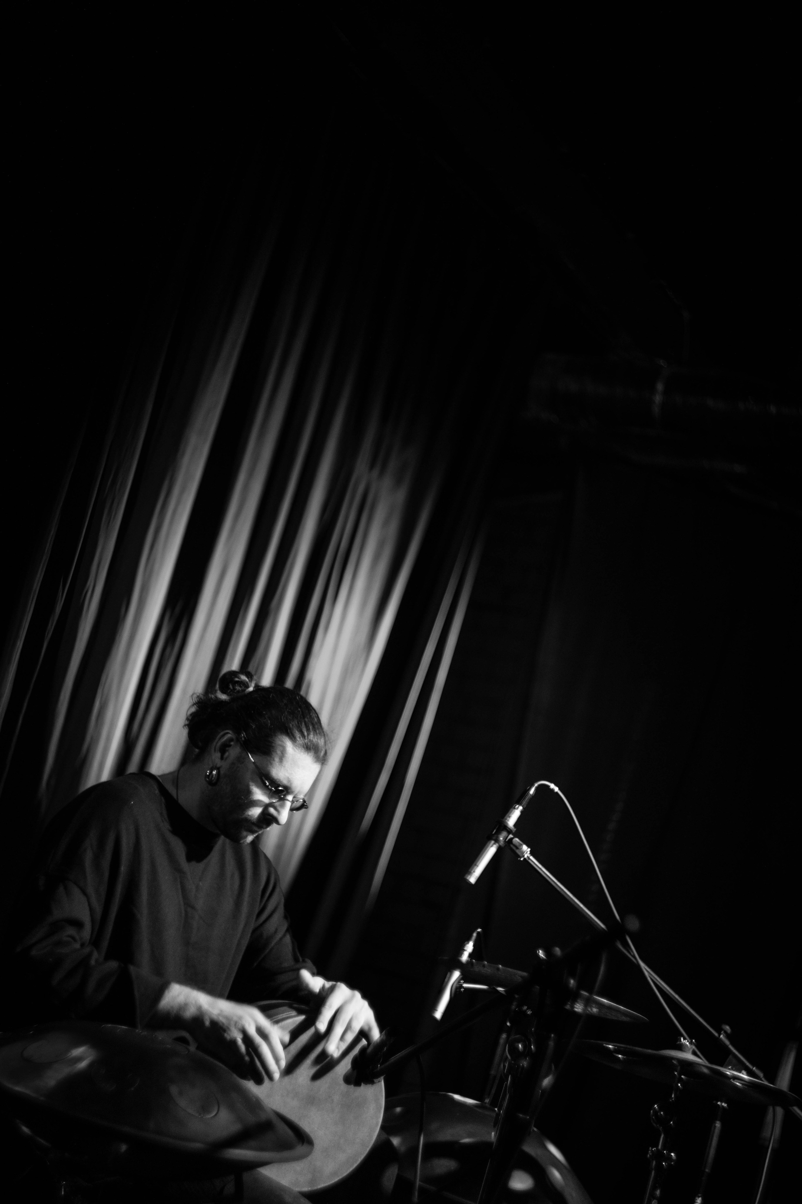 Кирилл Ошеров МАЯКОВКА, 10. Фотограф в Нижнем Новгороде