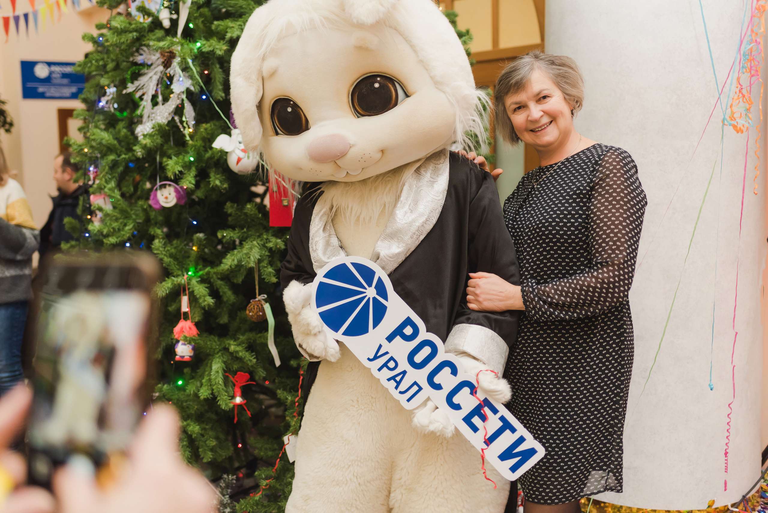 Новогоднее поздравление сотрудников — Россети — Урал,. Фотограф Виктор Андреасян