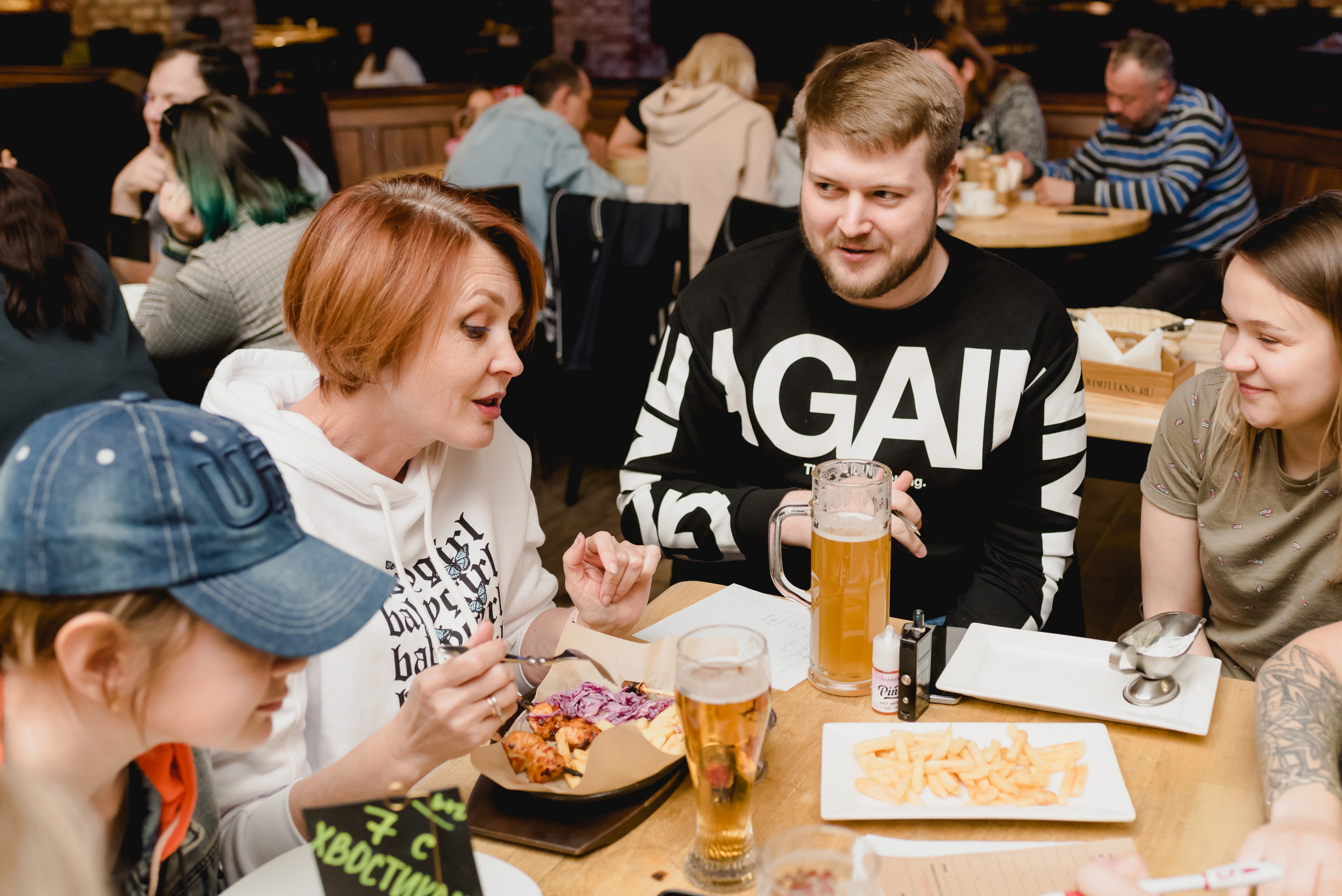 IQ шоу «Золотой монокль» 2023. Фотограф Виктор Андреасян